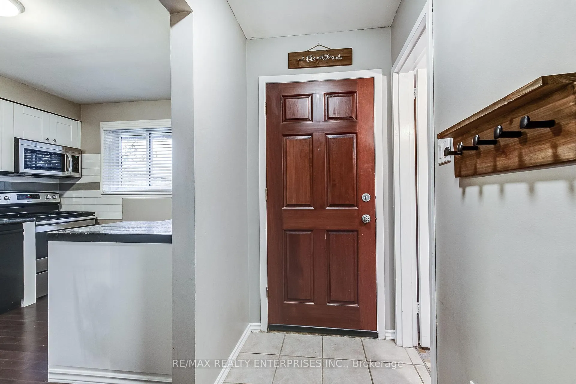 Photo 7 of Unit 2, 1306 Guelph Line, Burlington, Mountainside — HOMEH