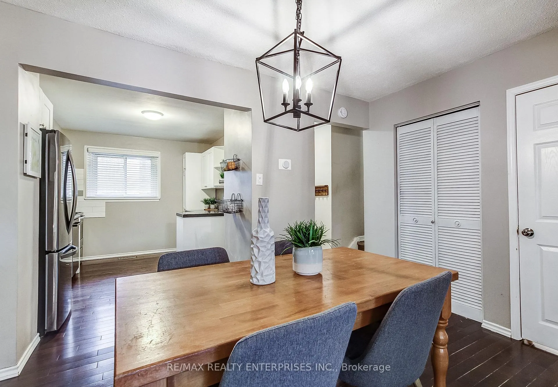 Photo 13 of Unit 2, 1306 Guelph Line, Burlington, Mountainside — HOMEH