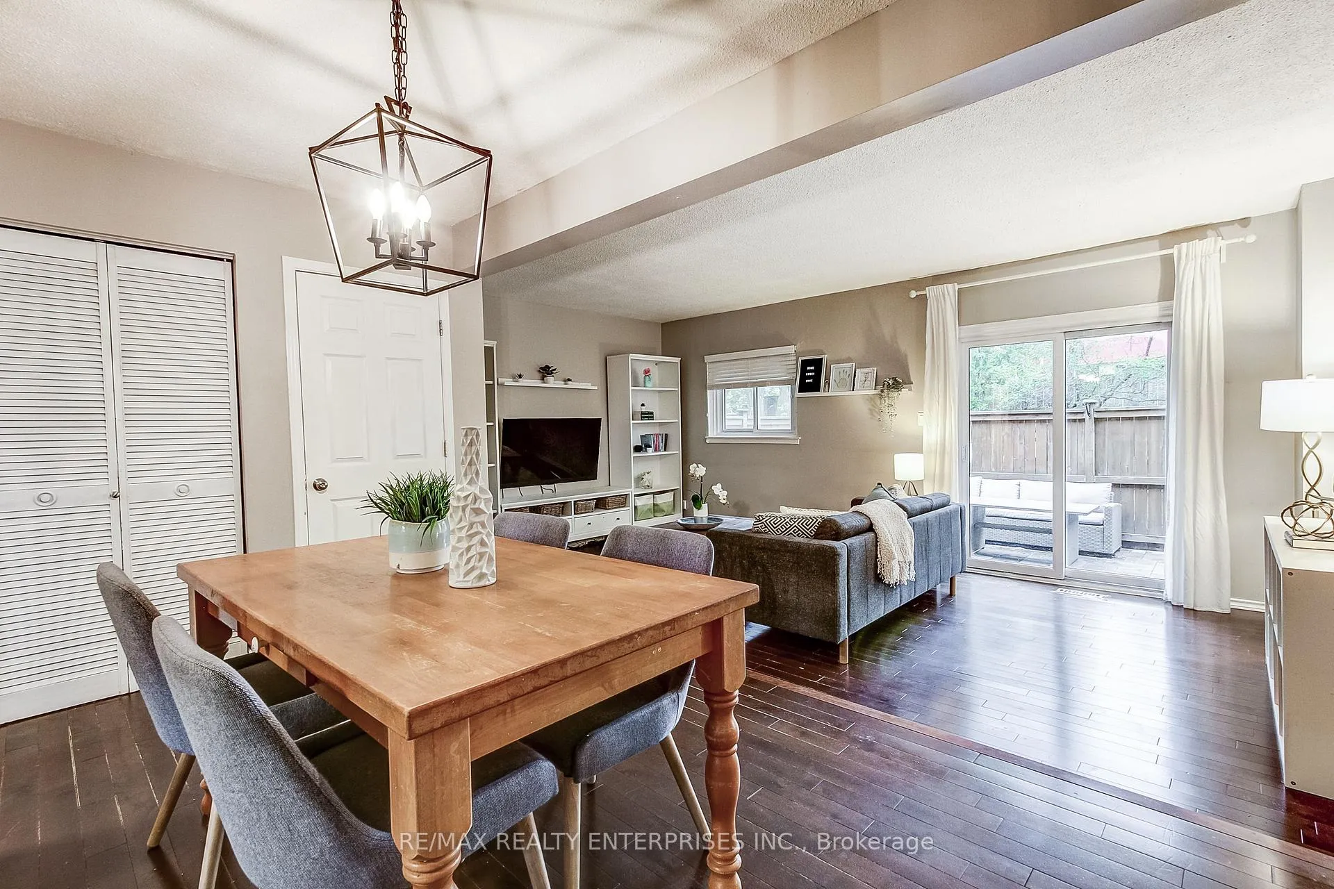 Photo 14 of Unit 2, 1306 Guelph Line, Burlington, Mountainside — HOMEH