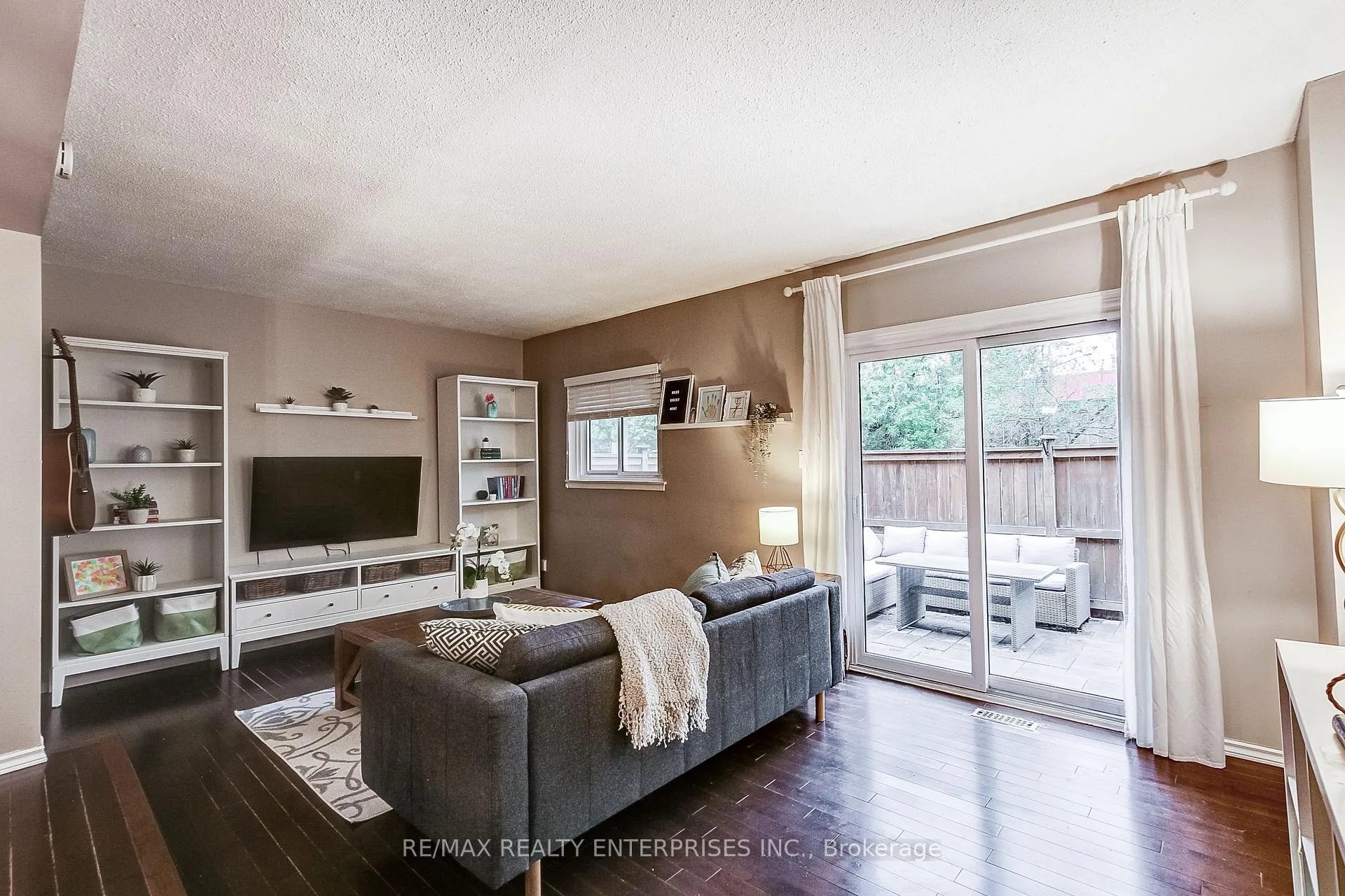 Photo 15 of Unit 2, 1306 Guelph Line, Burlington, Mountainside — HOMEH