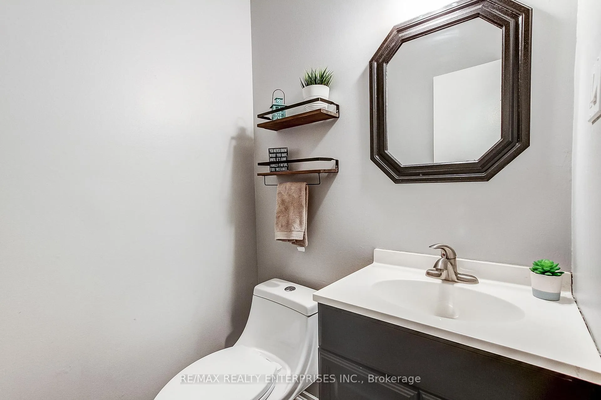 Photo 19 of Unit 2, 1306 Guelph Line, Burlington, Mountainside — HOMEH