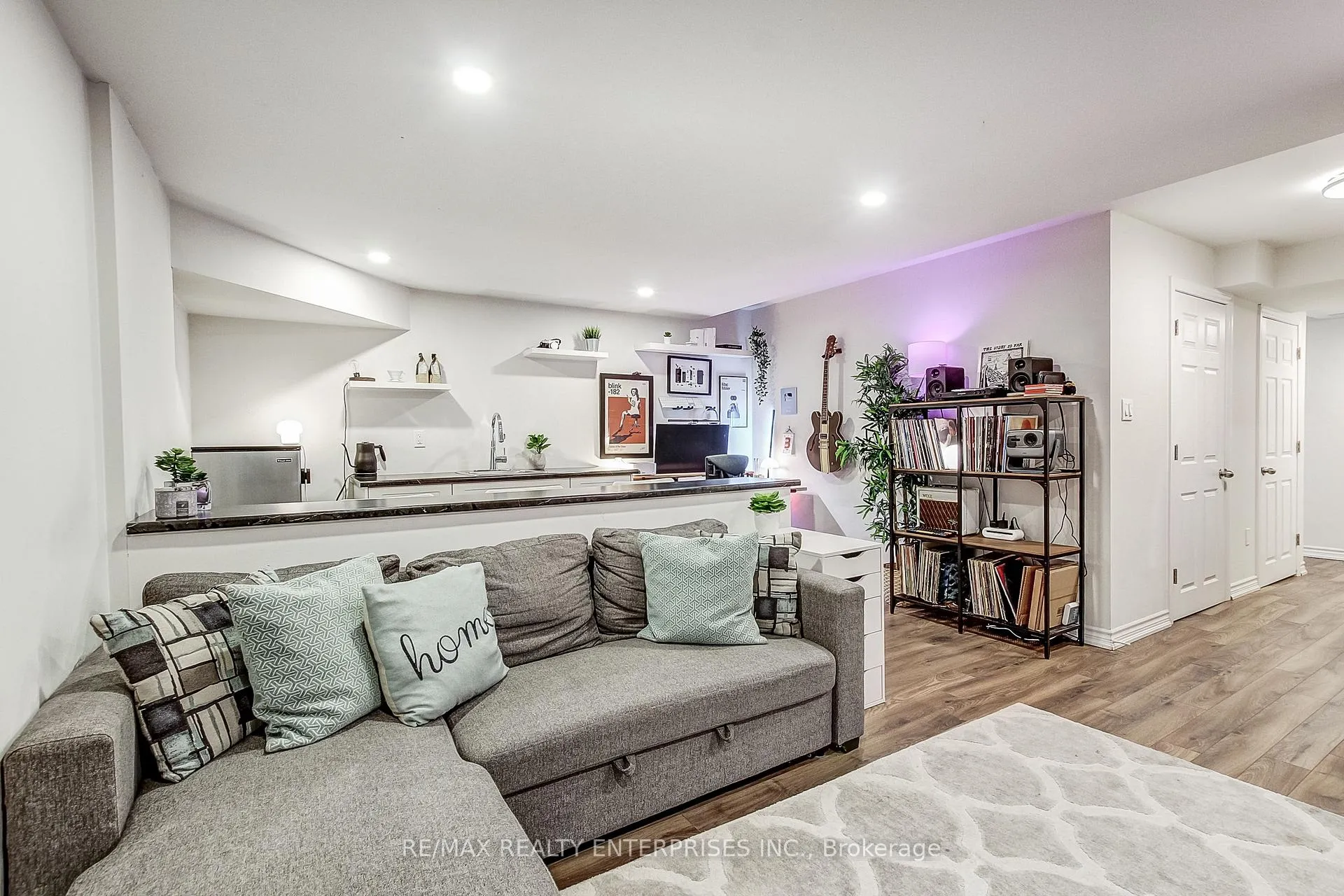 Photo 33 of Unit 2, 1306 Guelph Line, Burlington, Mountainside — HOMEH