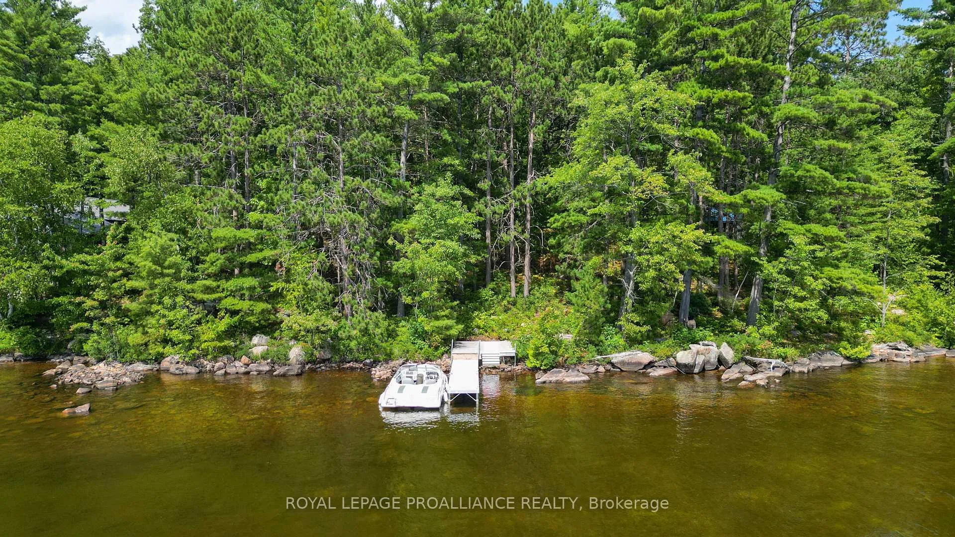 Photo 3 of 1780 Mazinaw Lake, North Frontenac, Frontenac North — HOMEH