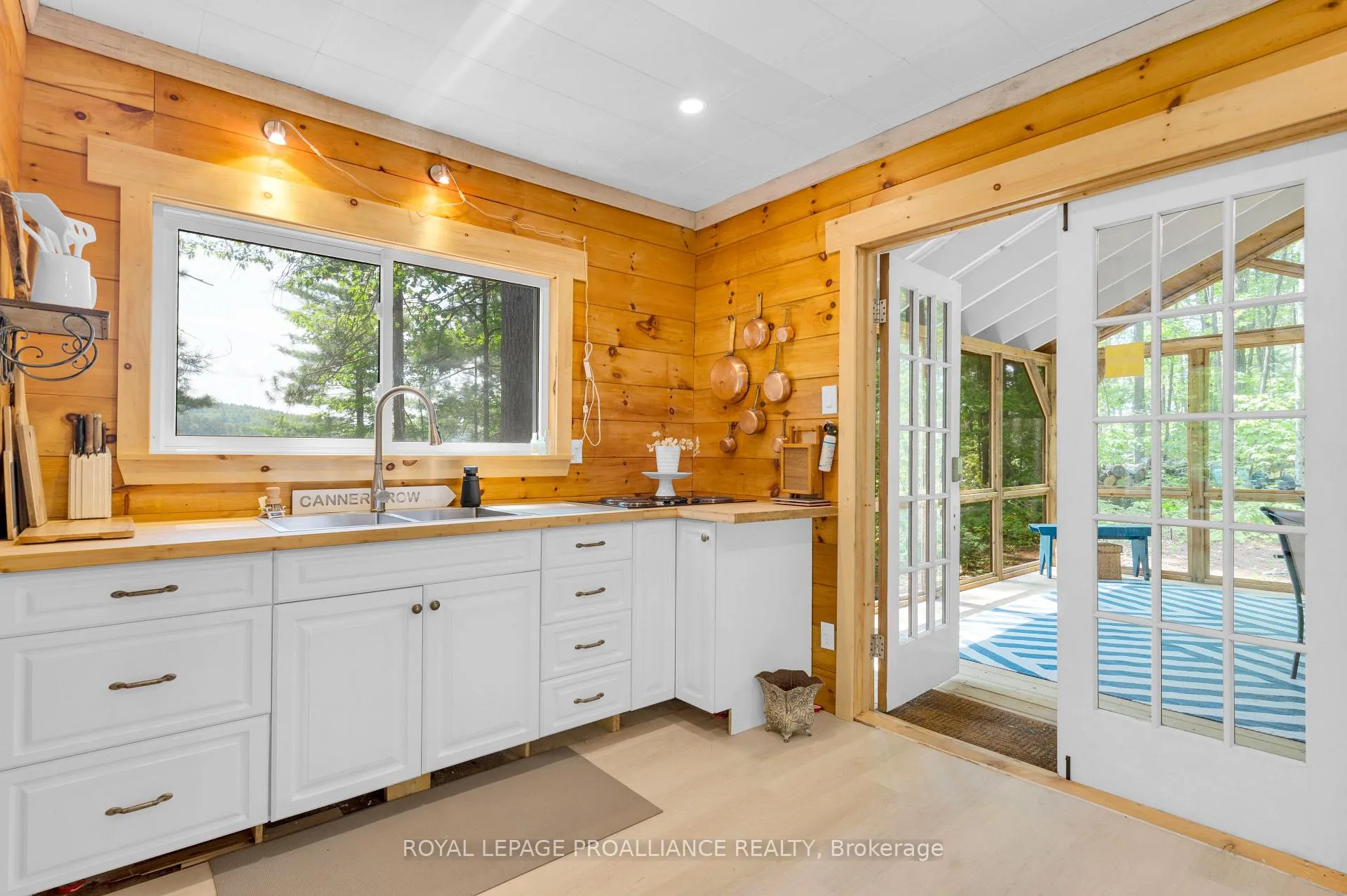 Photo 6 of 1780 Mazinaw Lake, North Frontenac, Frontenac North — HOMEH