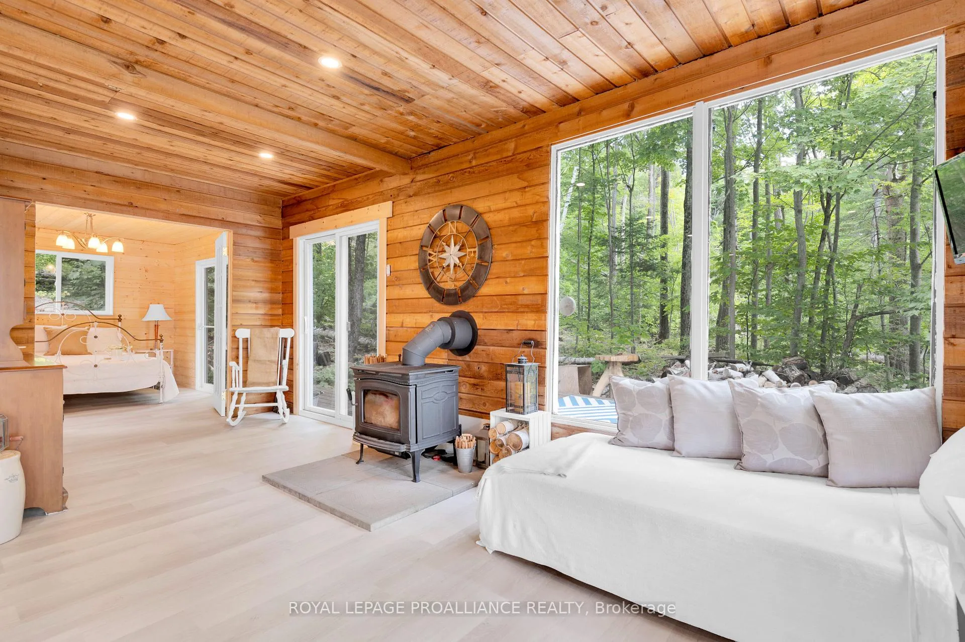 Photo 12 of 1780 Mazinaw Lake, North Frontenac, Frontenac North — HOMEH