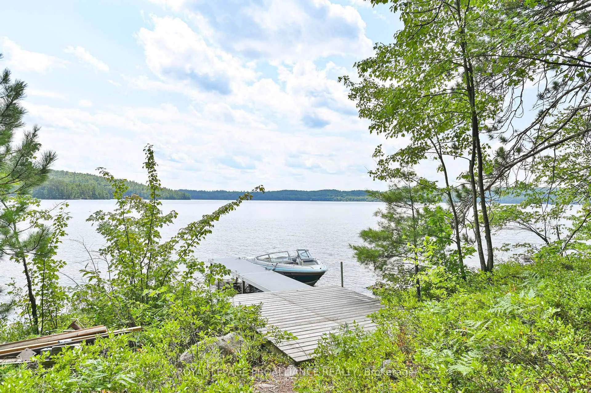 Photo 36 of 1780 Mazinaw Lake, North Frontenac, Frontenac North — HOMEH