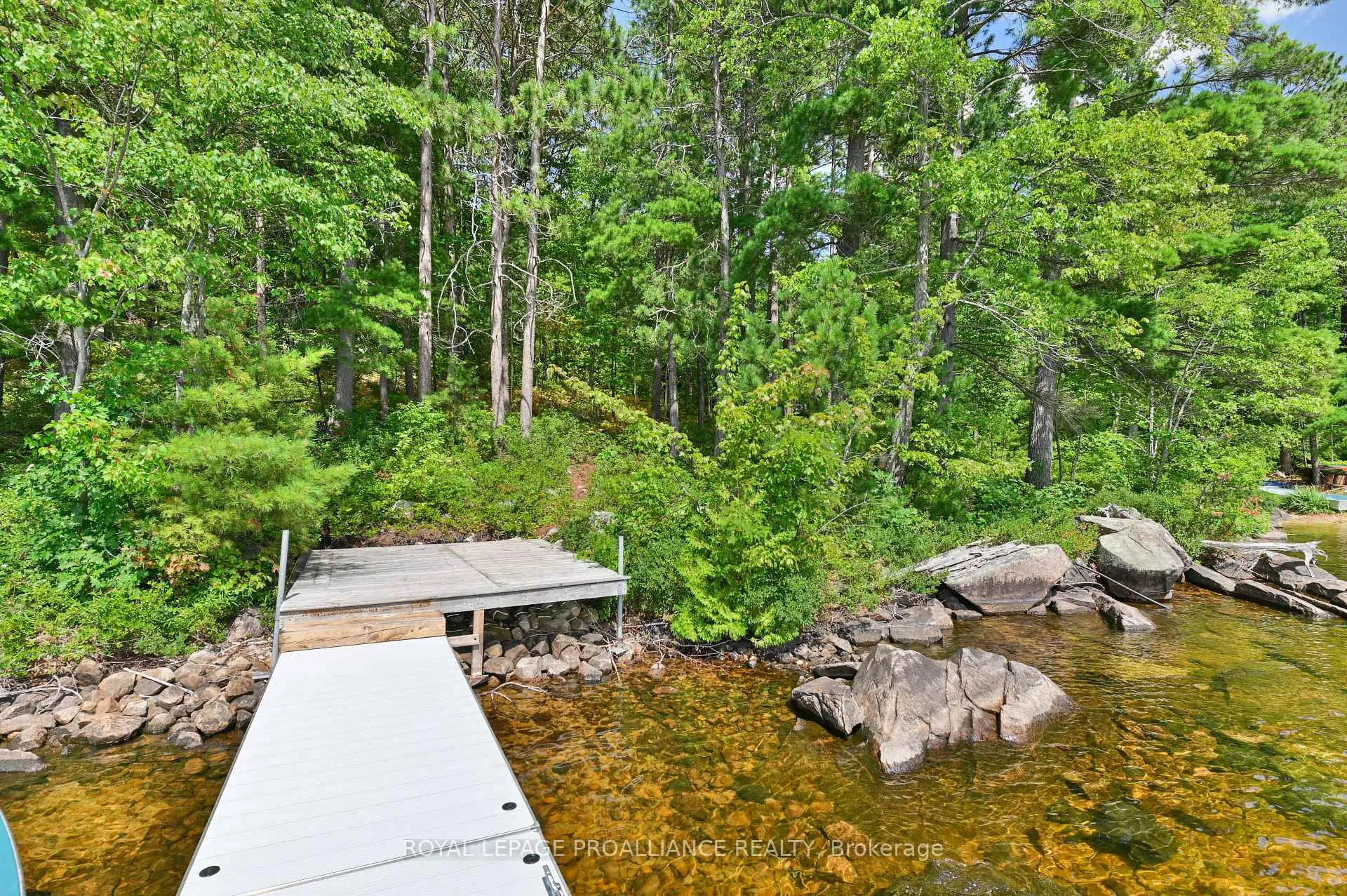 Photo 38 of 1780 Mazinaw Lake, North Frontenac, Frontenac North — HOMEH