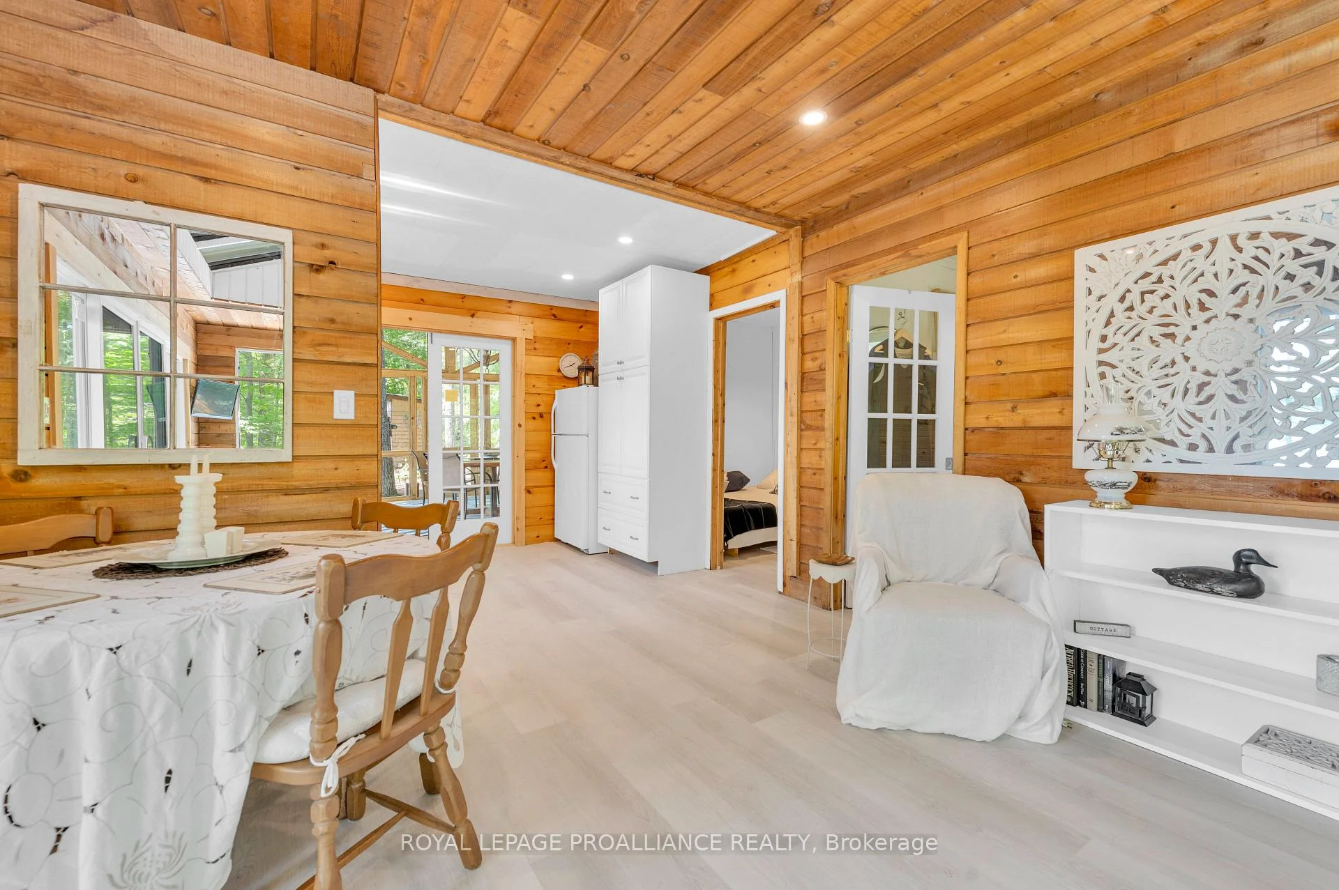 Photo 14 of 1780 Mazinaw Lake, North Frontenac, Frontenac North — HOMEH