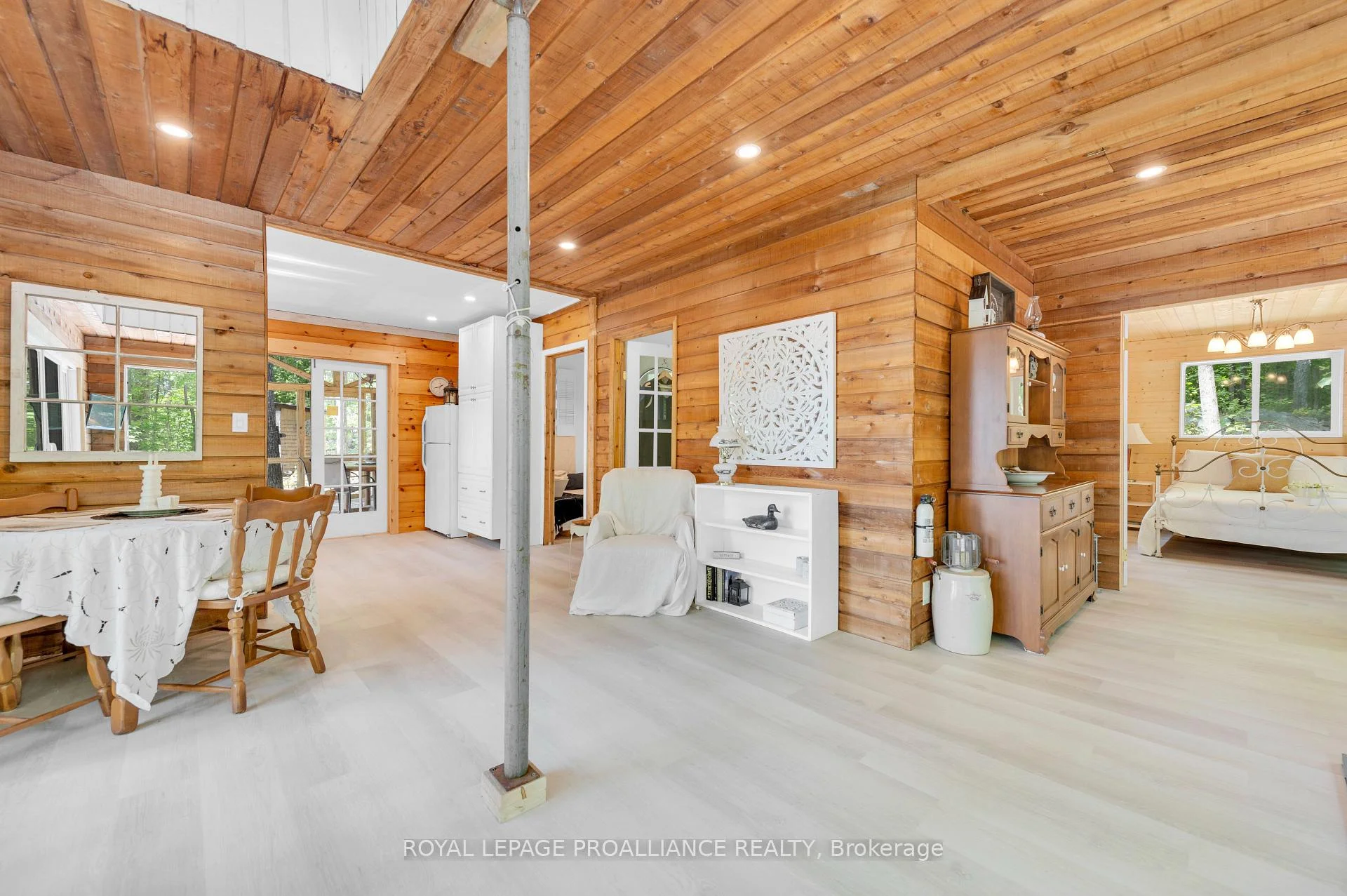 Photo 15 of 1780 Mazinaw Lake, North Frontenac, Frontenac North — HOMEH