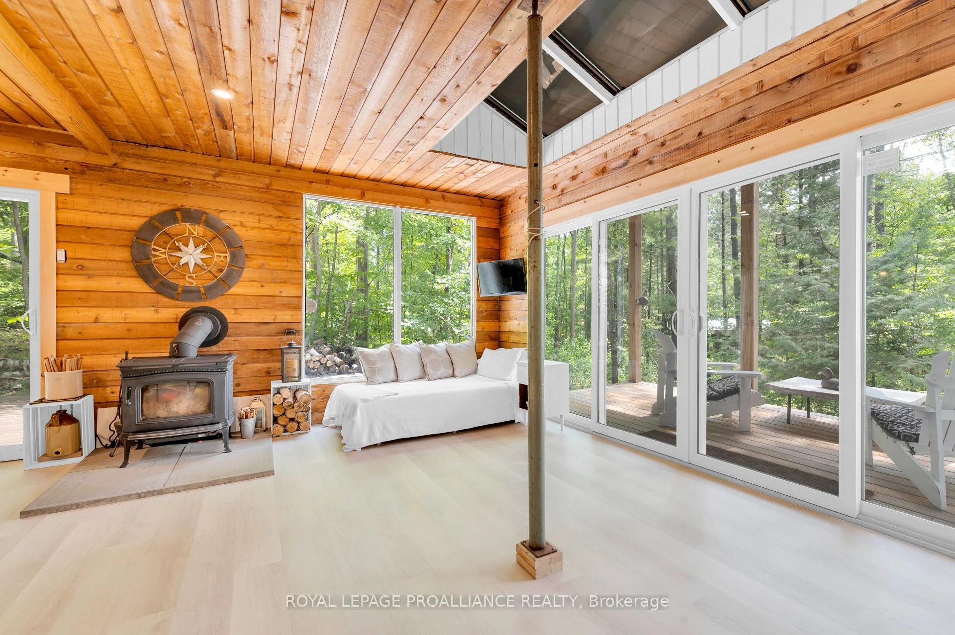 Photo 16 of 1780 Mazinaw Lake, North Frontenac, Frontenac North — HOMEH