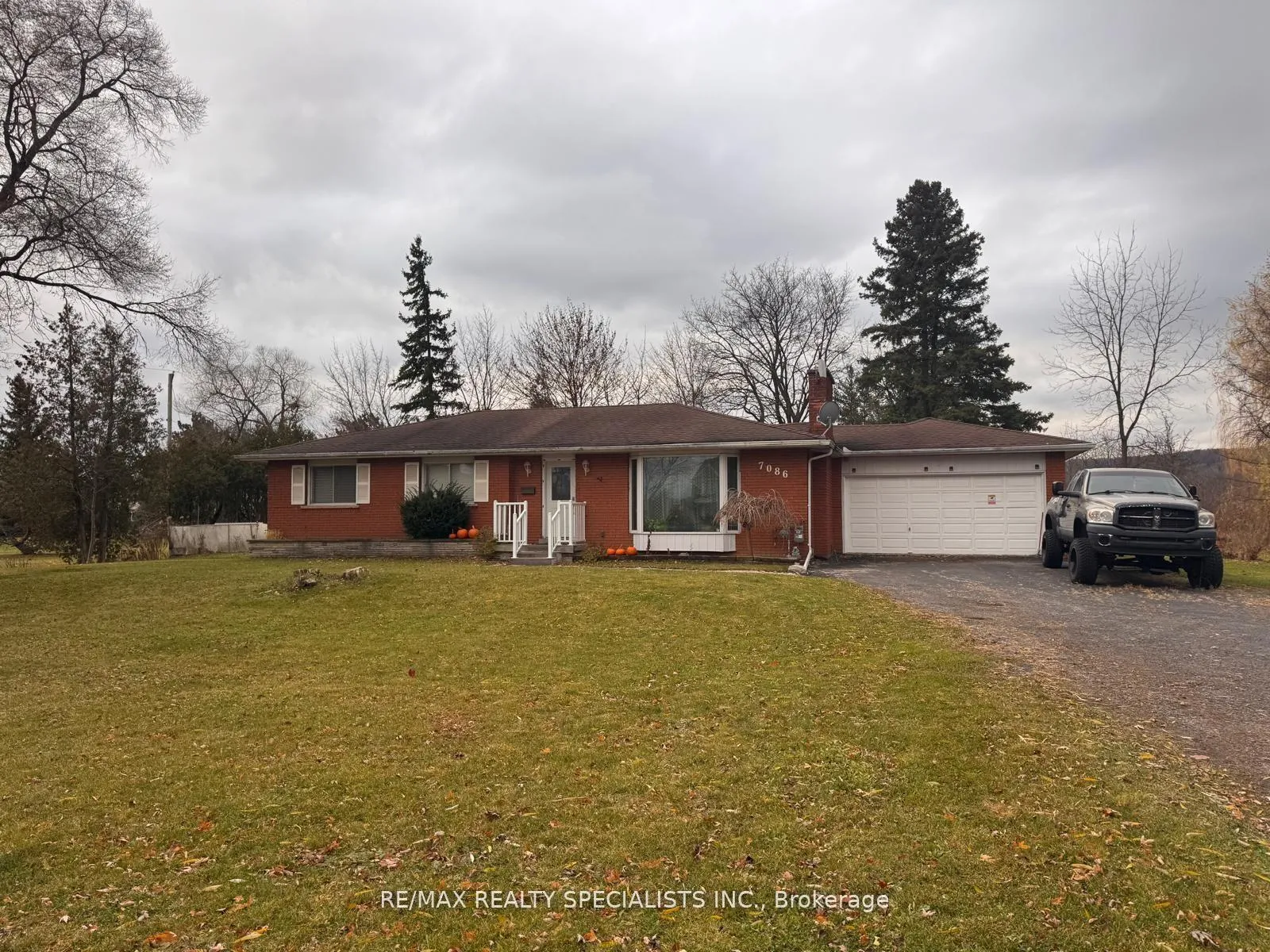 Photo 2 of 7086 Tremaine Road, Milton, Rural Milton West — HOMEH