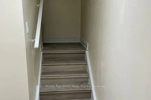 Photo 8 of 32 Turnhouse Crescent, Markham, Box Grove — HOMEH