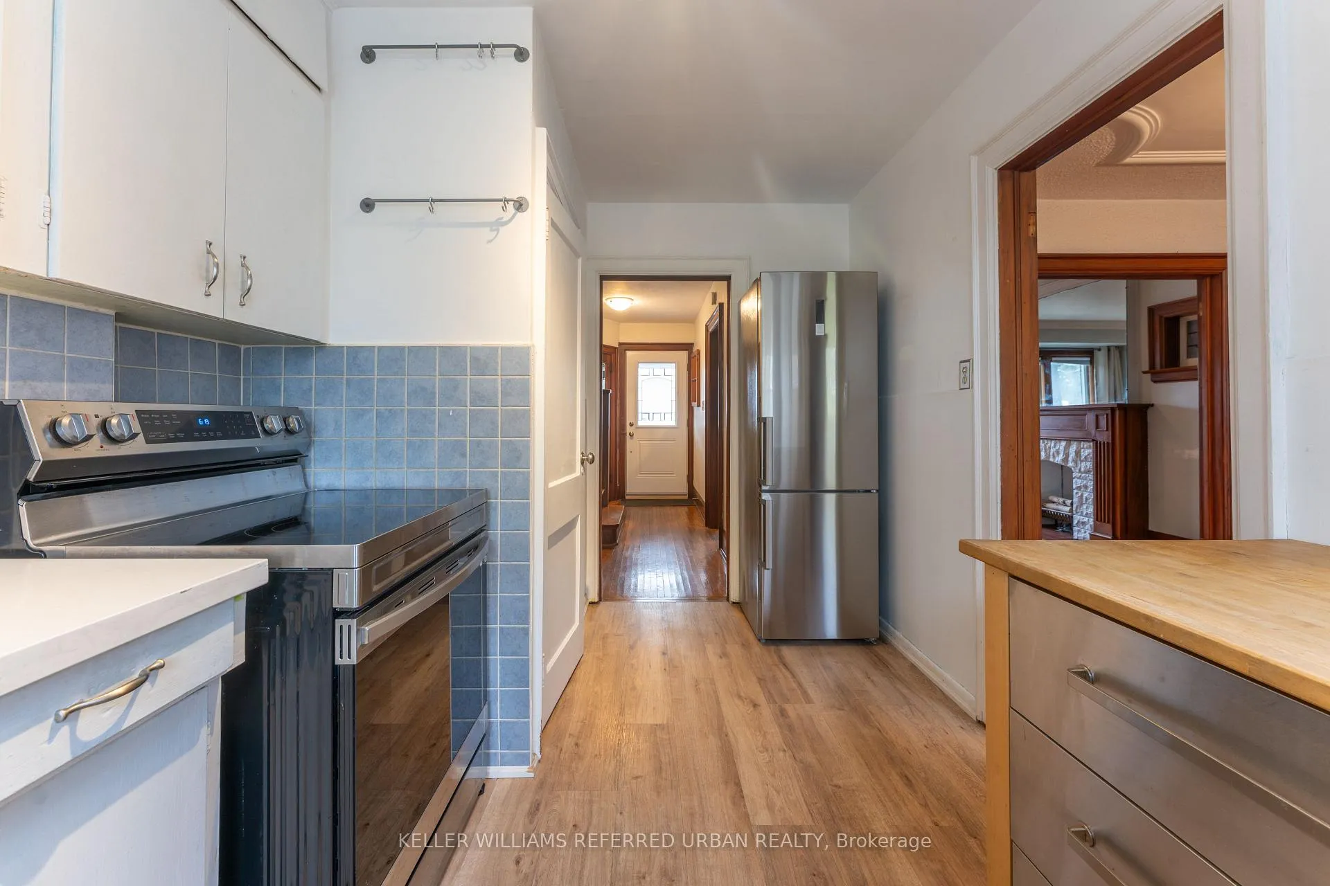 Photo 5 of 507 Donlands Avenue, Toronto, East York — HOMEH