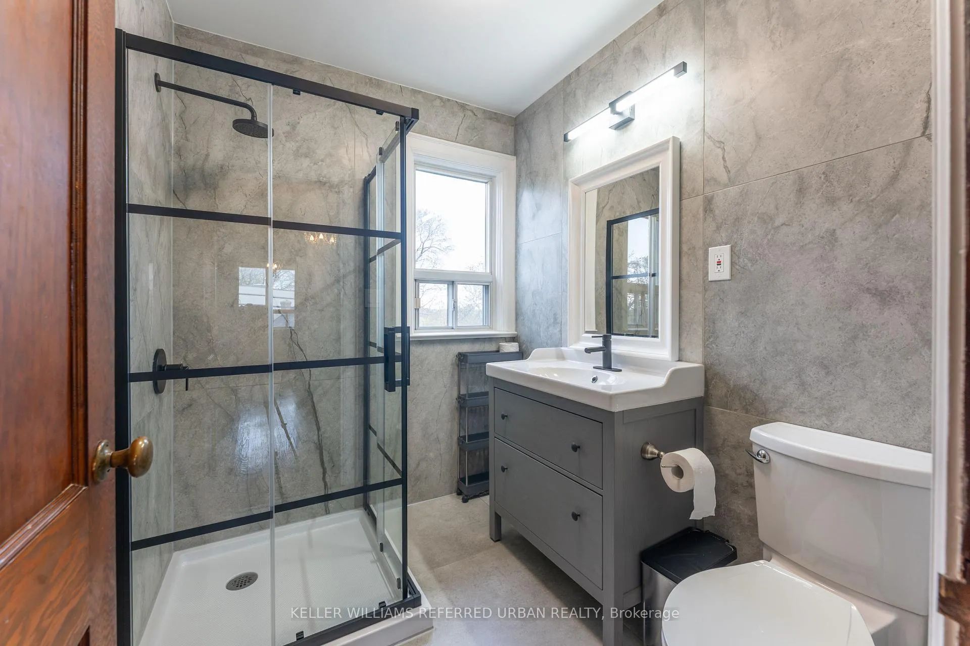 Photo 9 of 507 Donlands Avenue, Toronto, East York — HOMEH