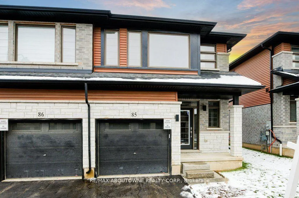 Photo 2 of Unit 85, 120 Court Drive, Brant, Paris — HOMEH