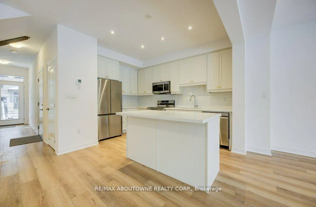 Photo 13 of Unit 85, 120 Court Drive, Brant, Paris — HOMEH