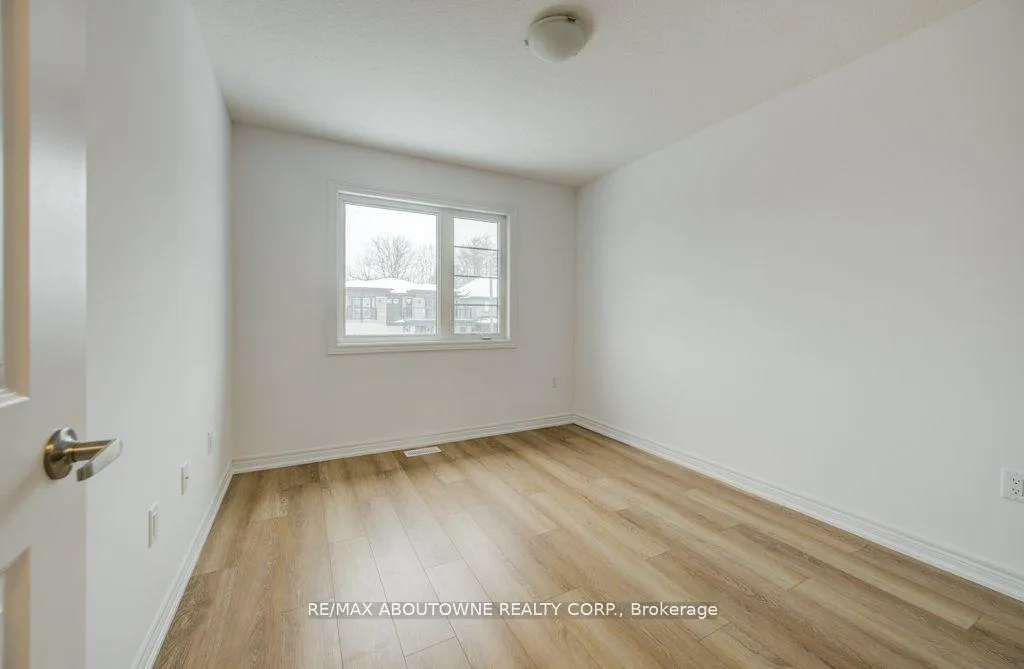 Photo 28 of Unit 85, 120 Court Drive, Brant, Paris — HOMEH