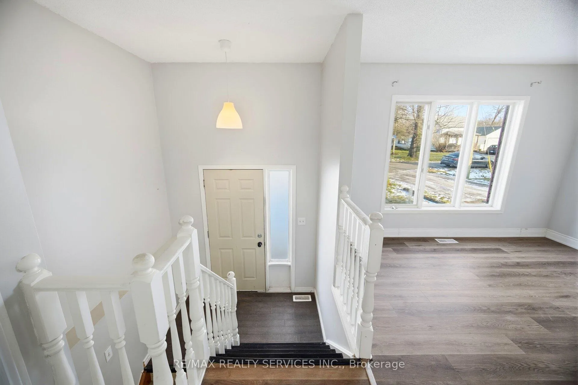 Photo 6 of 15 Margaret Street, Thorold, Port Robinson — HOMEH