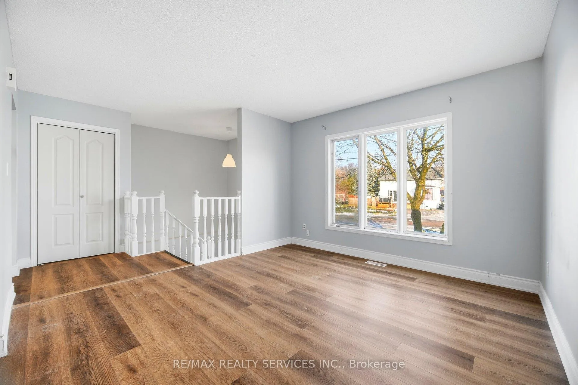 Photo 8 of 15 Margaret Street, Thorold, Port Robinson — HOMEH