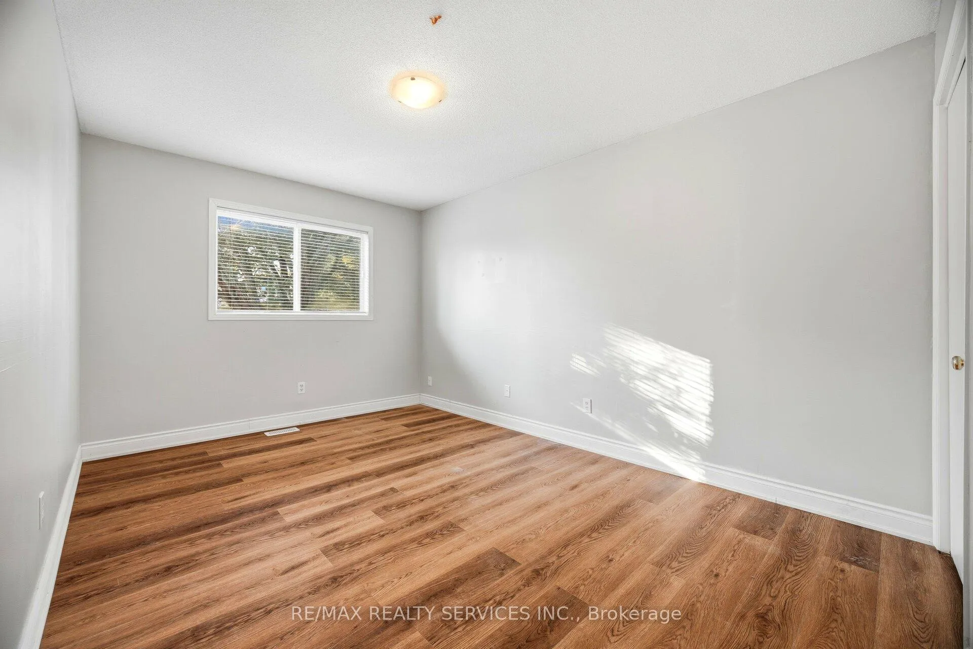 Photo 22 of 15 Margaret Street, Thorold, Port Robinson — HOMEH