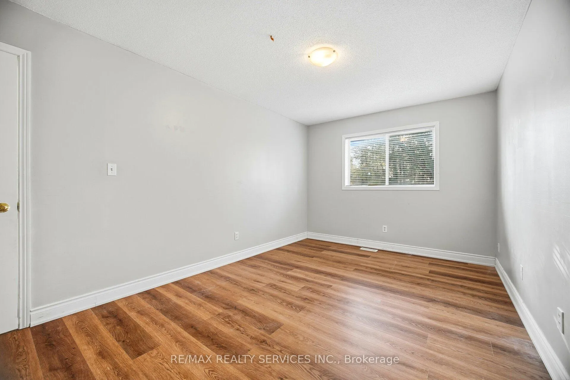 Photo 23 of 15 Margaret Street, Thorold, Port Robinson — HOMEH