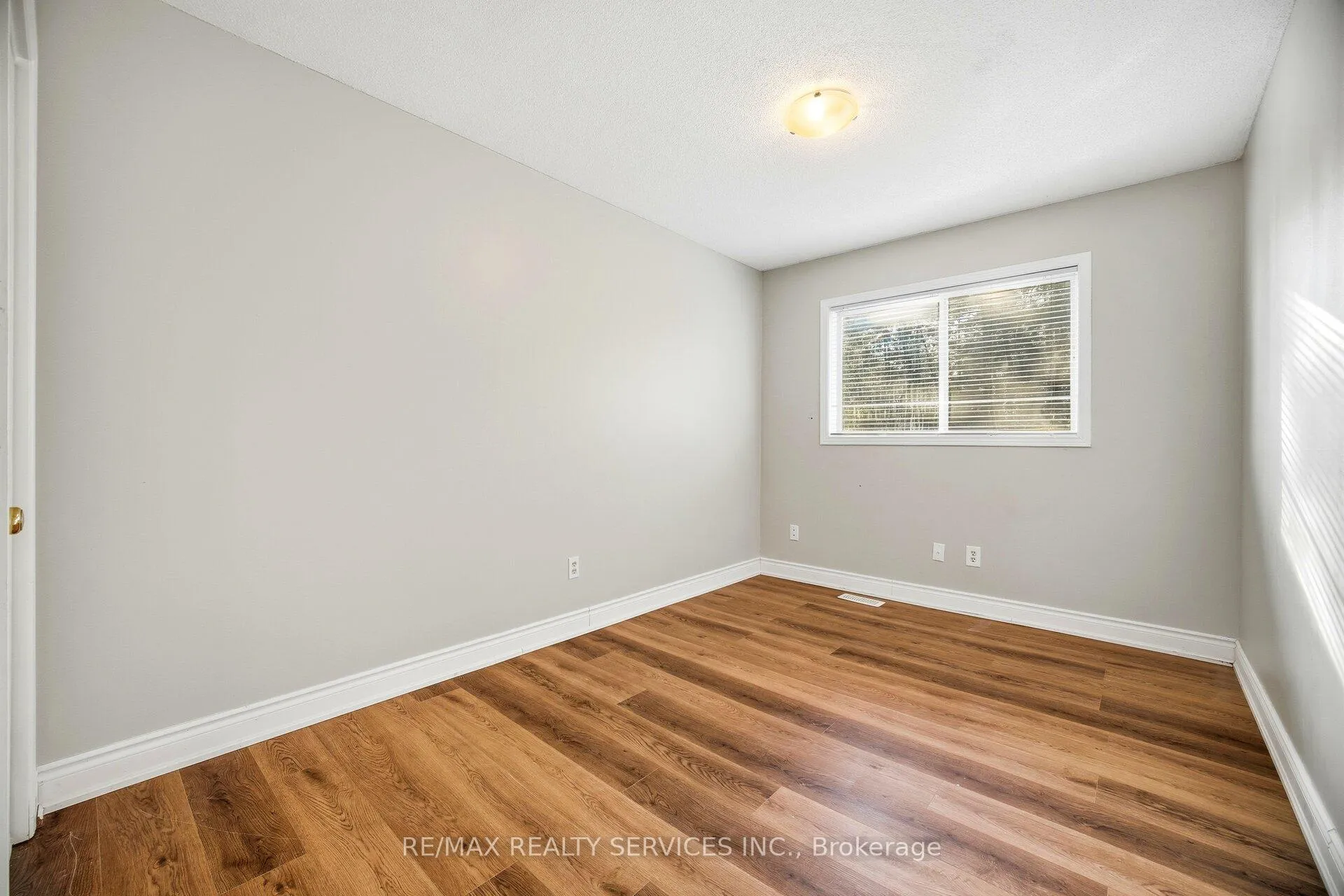 Photo 26 of 15 Margaret Street, Thorold, Port Robinson — HOMEH