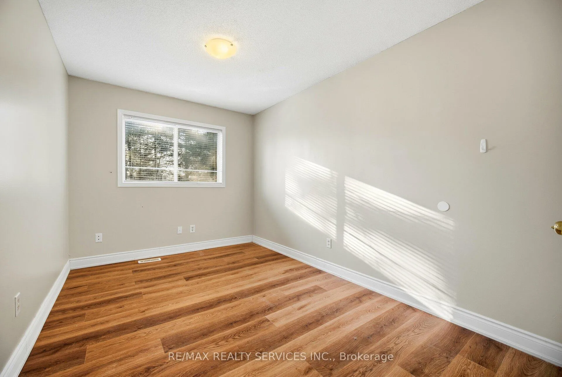 Photo 27 of 15 Margaret Street, Thorold, Port Robinson — HOMEH