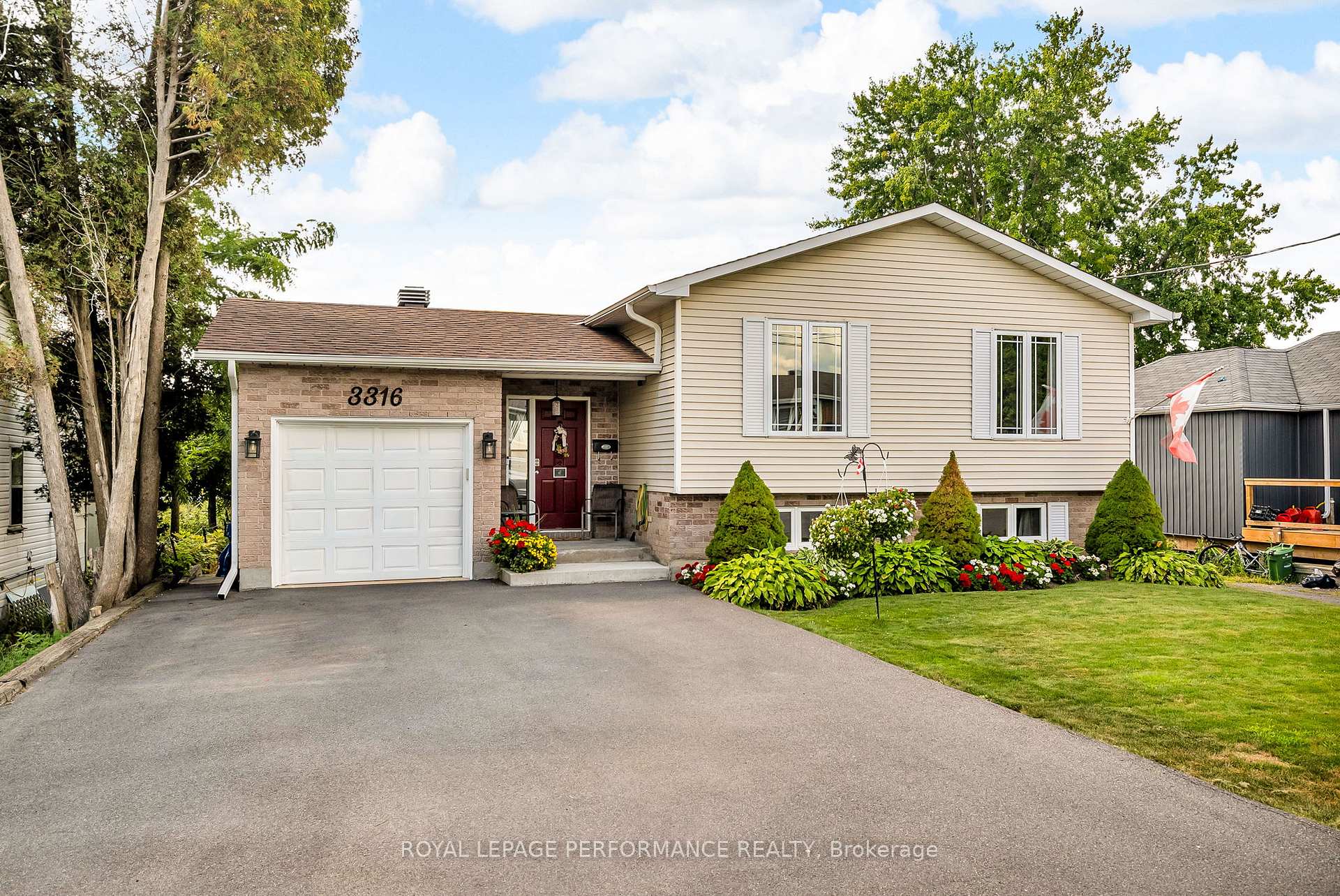 Photo 1 of 3316 Duval Avenue, Cornwall — HOMEH