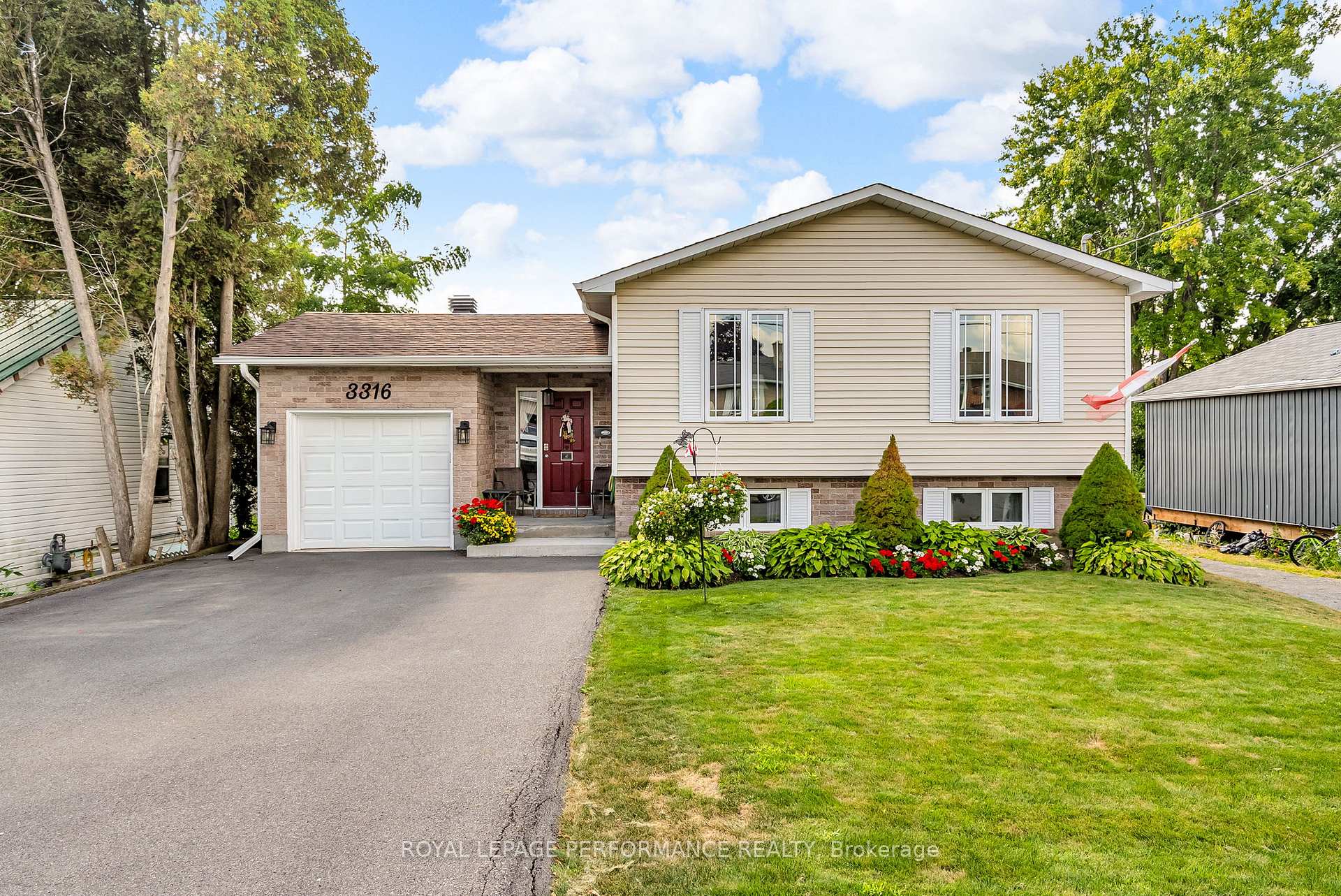 Photo 2 of 3316 Duval Avenue, Cornwall — HOMEH