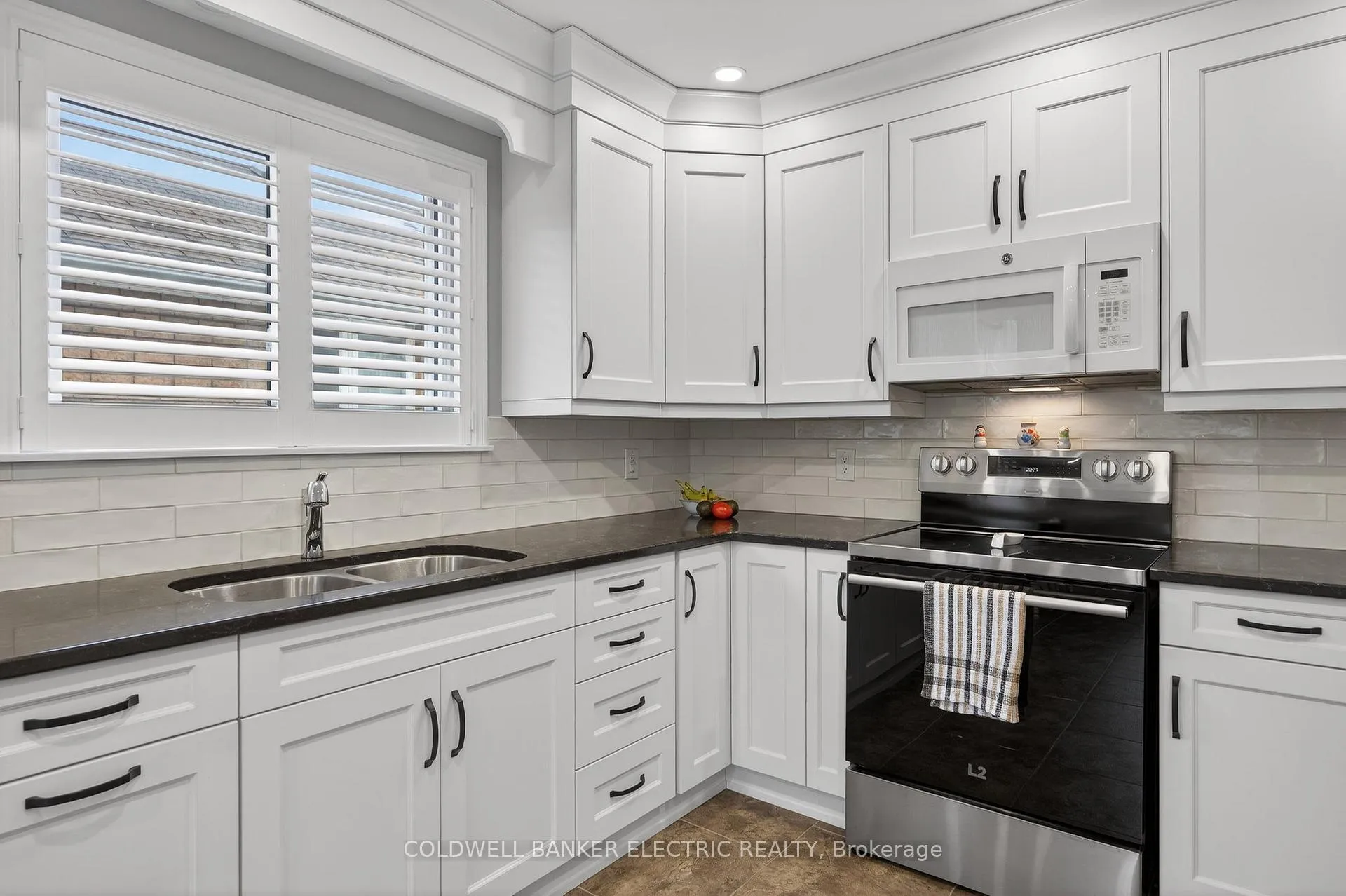 Photo 14 of 1599 Forster Avenue, Peterborough, Otonabee Ward 1 — HOMEH
