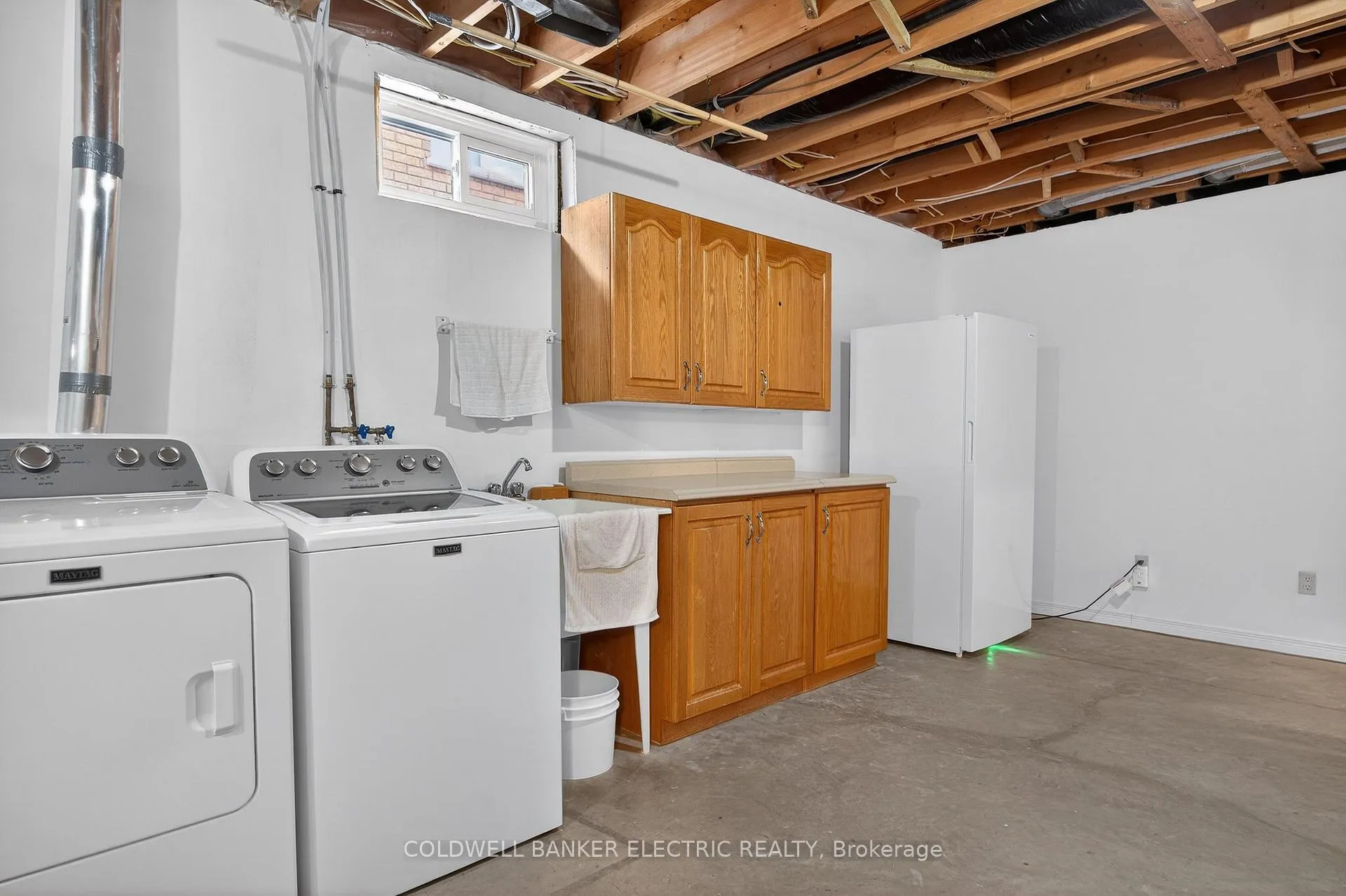 Photo 32 of 1599 Forster Avenue, Peterborough, Otonabee Ward 1 — HOMEH