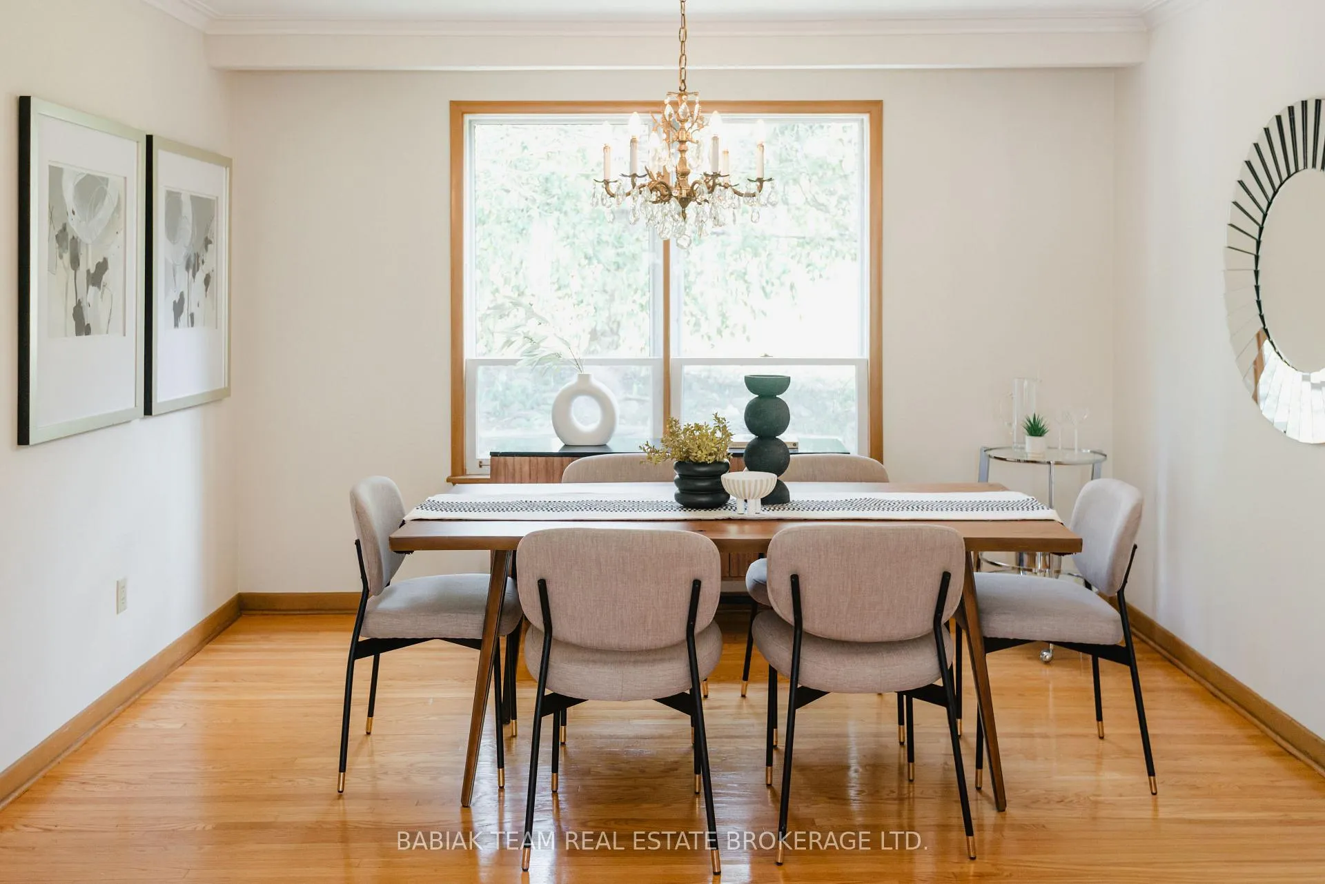 Photo 9 of 7 Innisfree Court, Toronto, High Park-Swansea — HOMEH