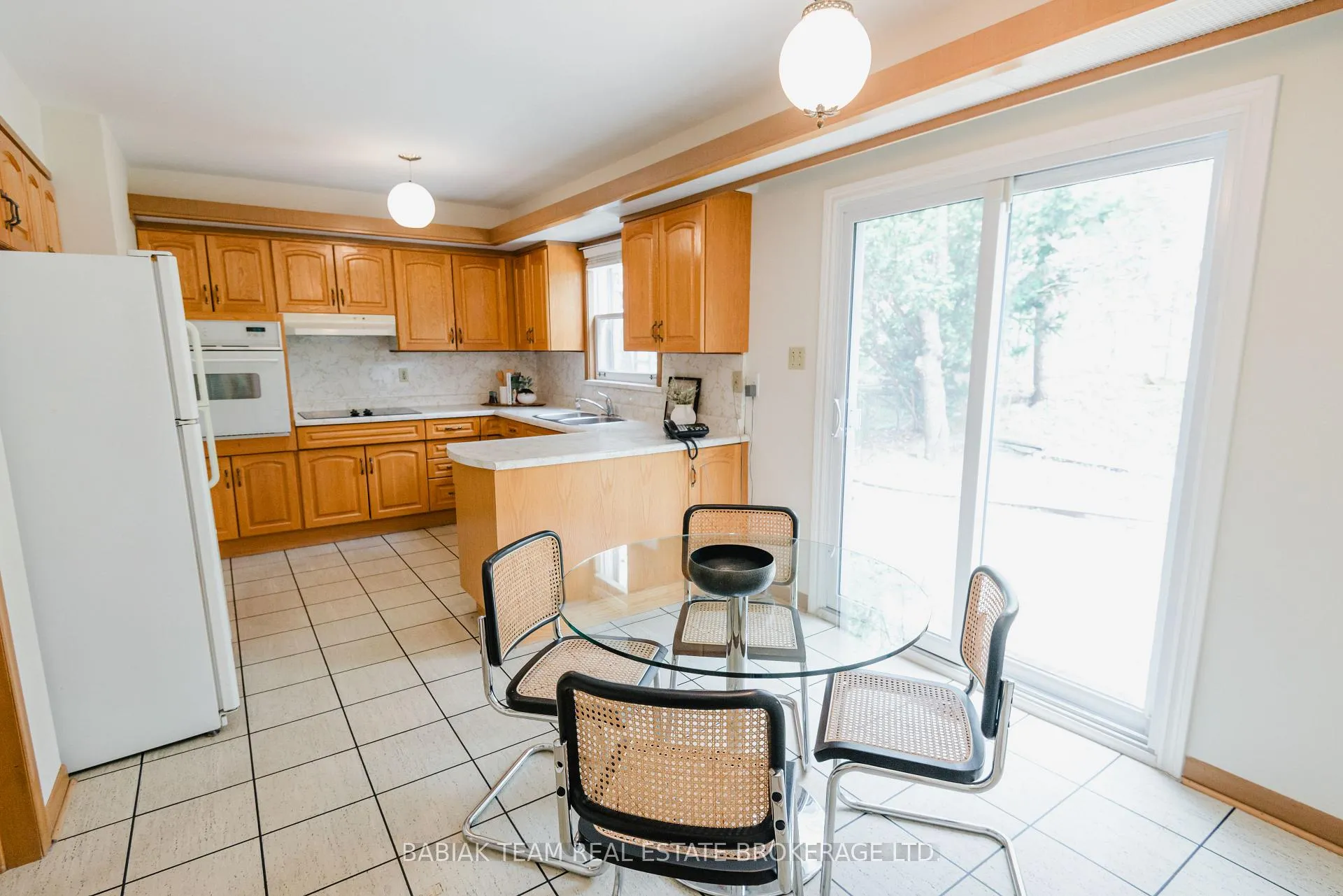 Photo 11 of 7 Innisfree Court, Toronto, High Park-Swansea — HOMEH