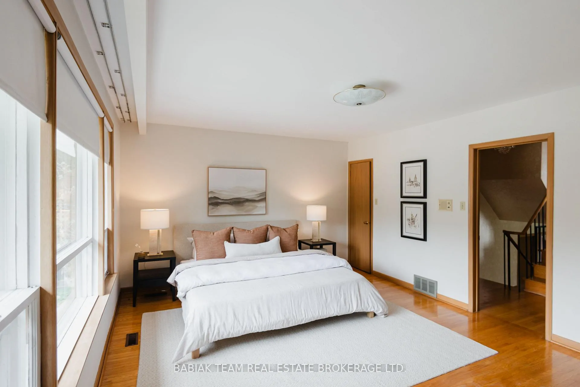 Photo 17 of 7 Innisfree Court, Toronto, High Park-Swansea — HOMEH