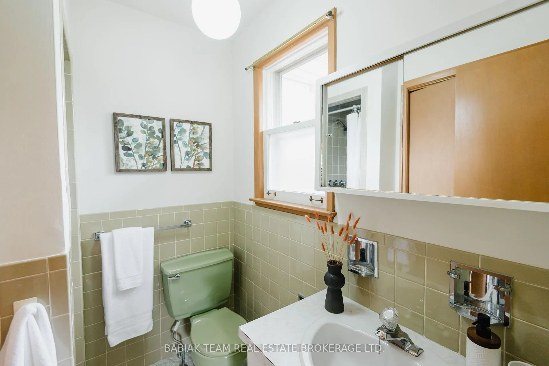 Photo 18 of 7 Innisfree Court, Toronto, High Park-Swansea — HOMEH