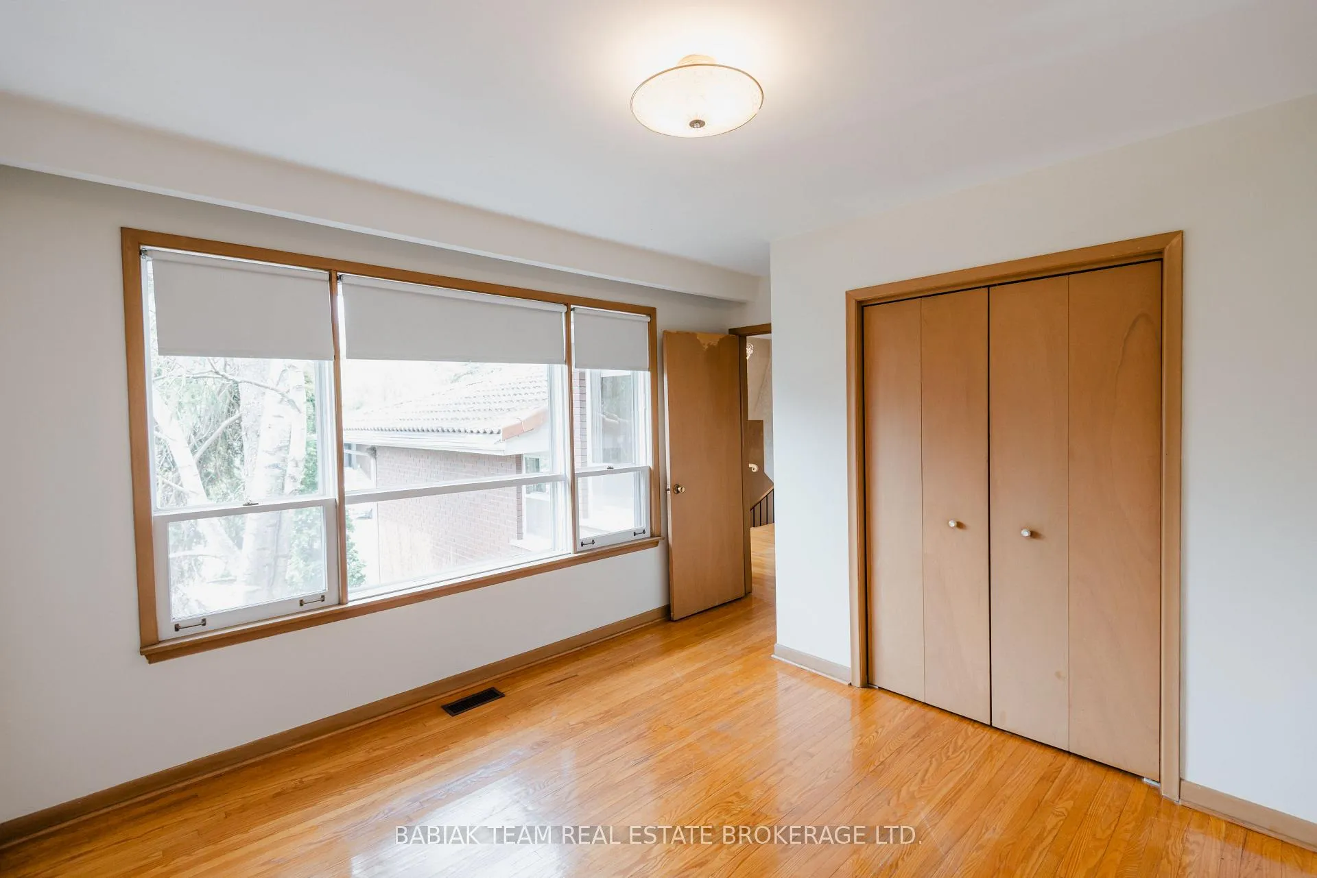 Photo 22 of 7 Innisfree Court, Toronto, High Park-Swansea — HOMEH
