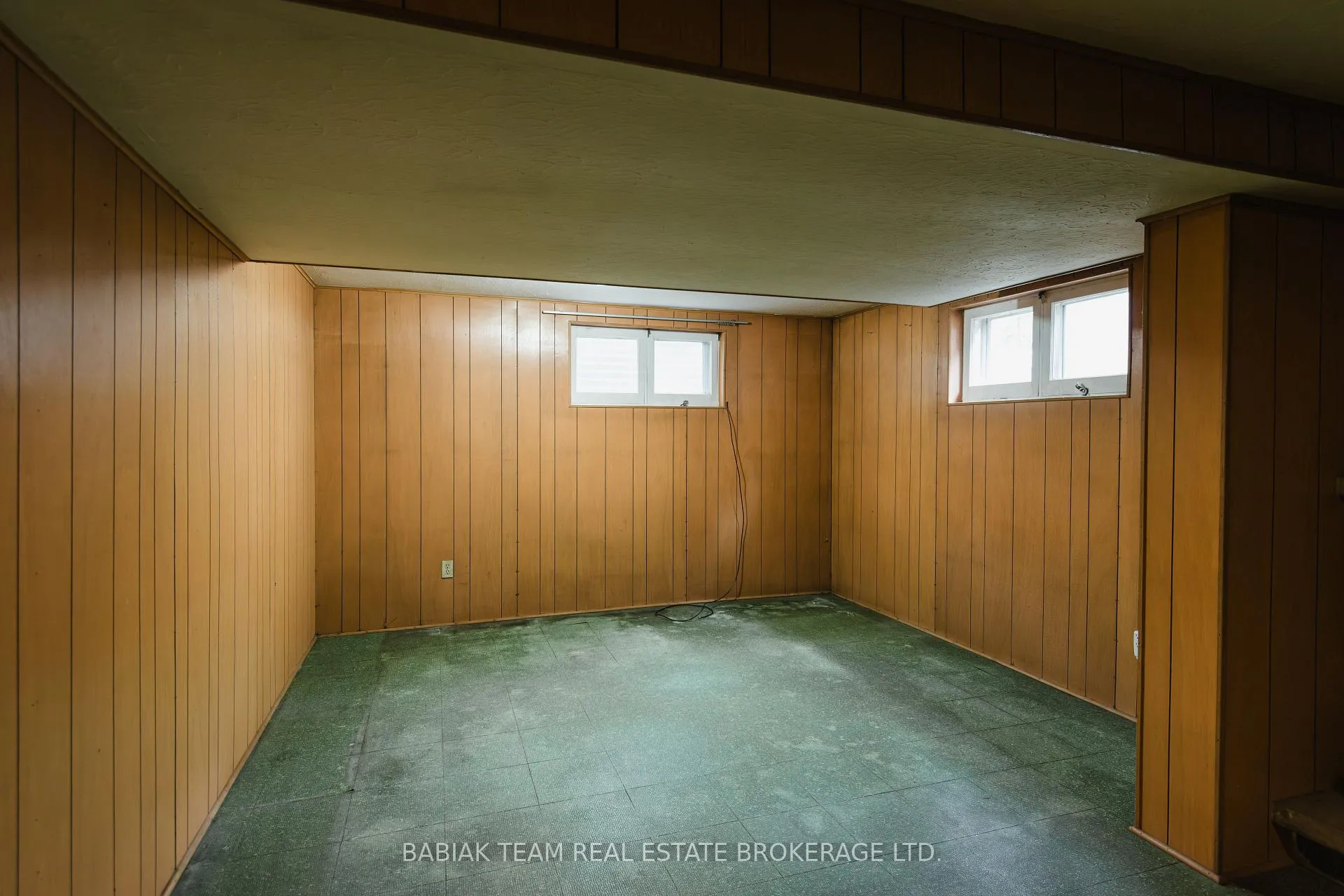 Photo 32 of 7 Innisfree Court, Toronto, High Park-Swansea — HOMEH