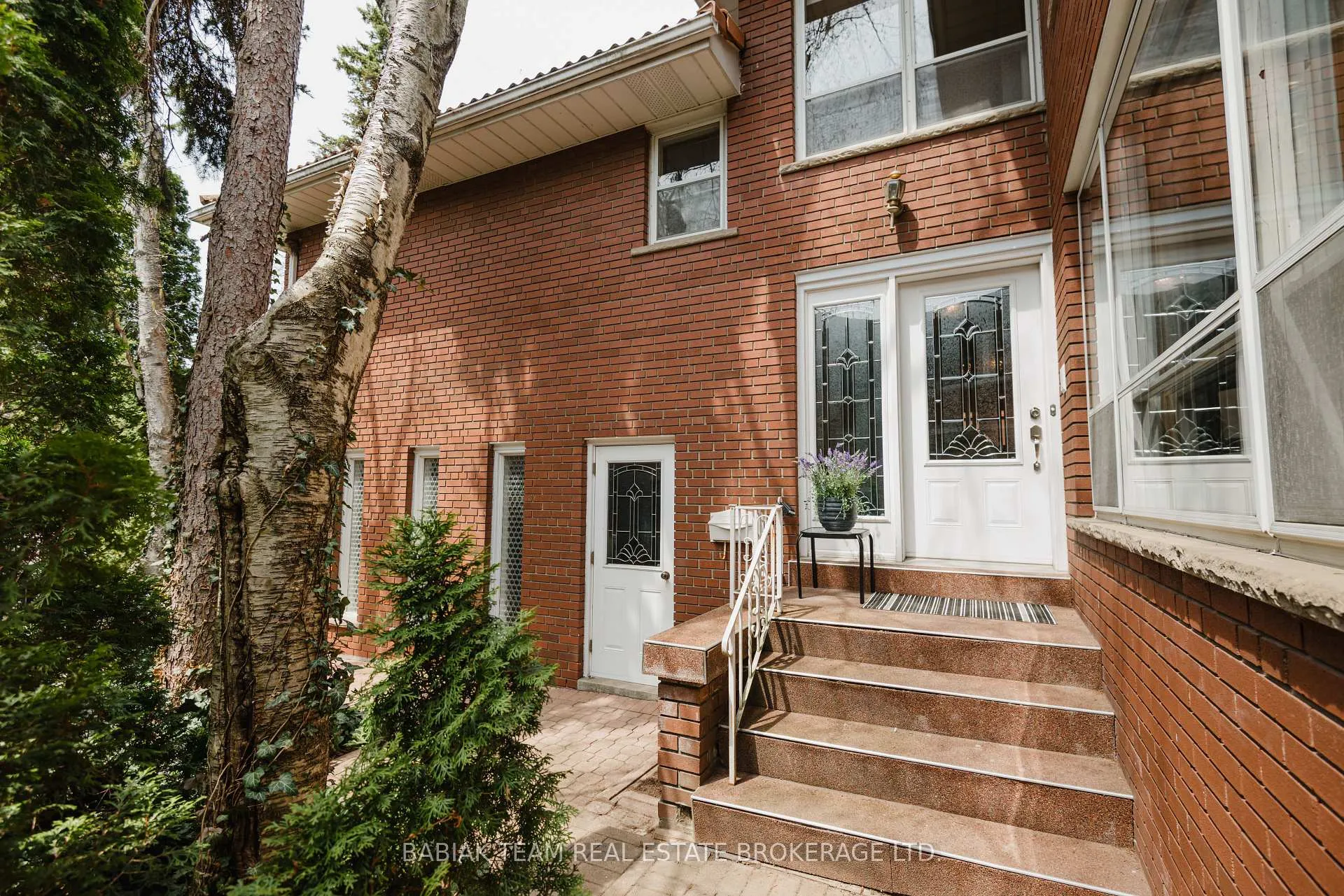 Photo 39 of 7 Innisfree Court, Toronto, High Park-Swansea — HOMEH