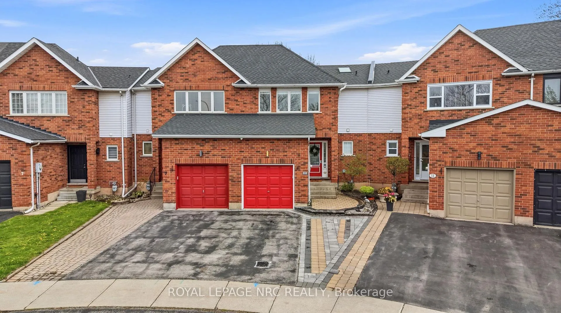 Photo 1 of 11 Tomahawk Drive, Grimsby, Grimsby East — HOMEH
