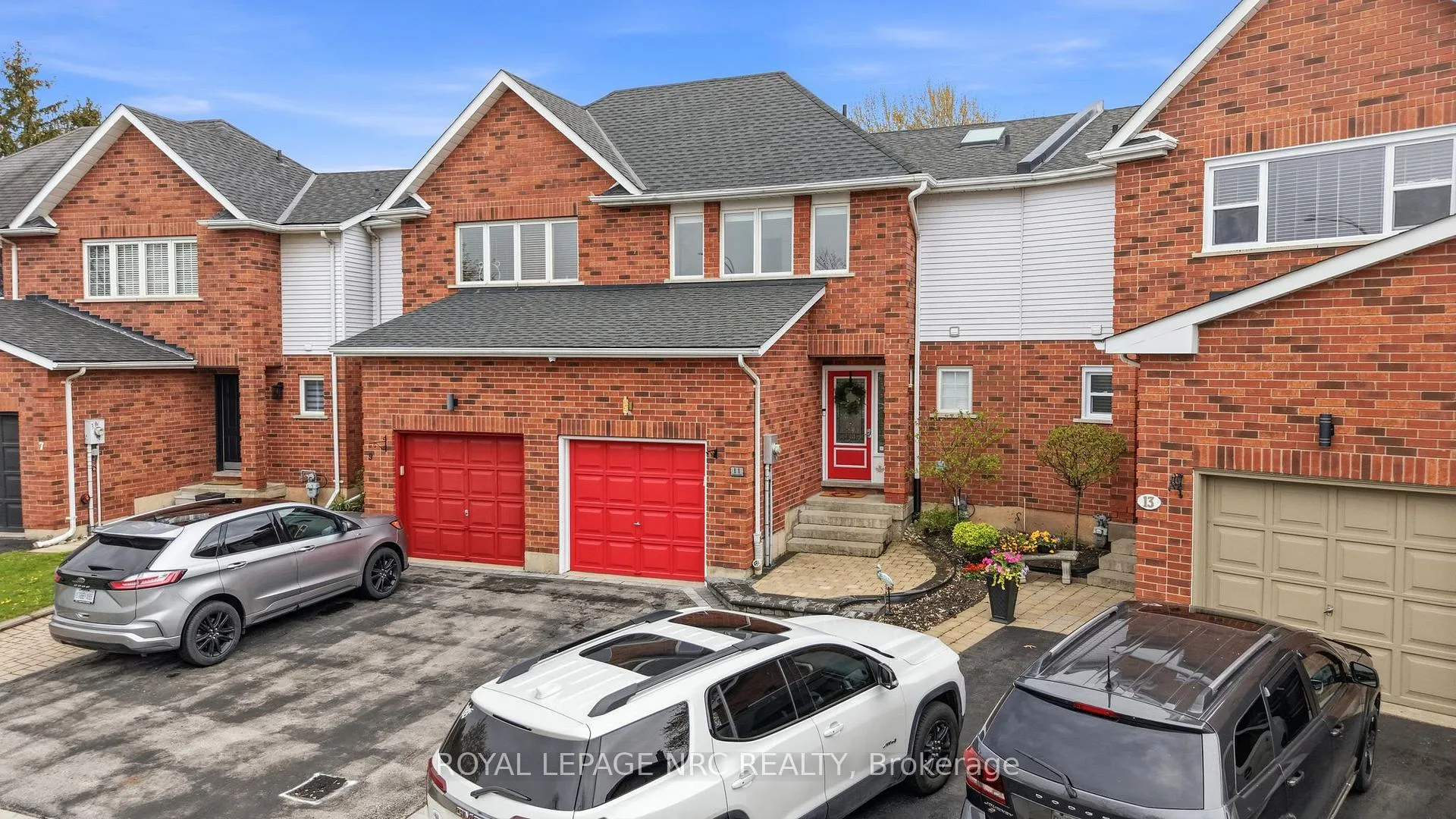 Photo 2 of 11 Tomahawk Drive, Grimsby, Grimsby East — HOMEH