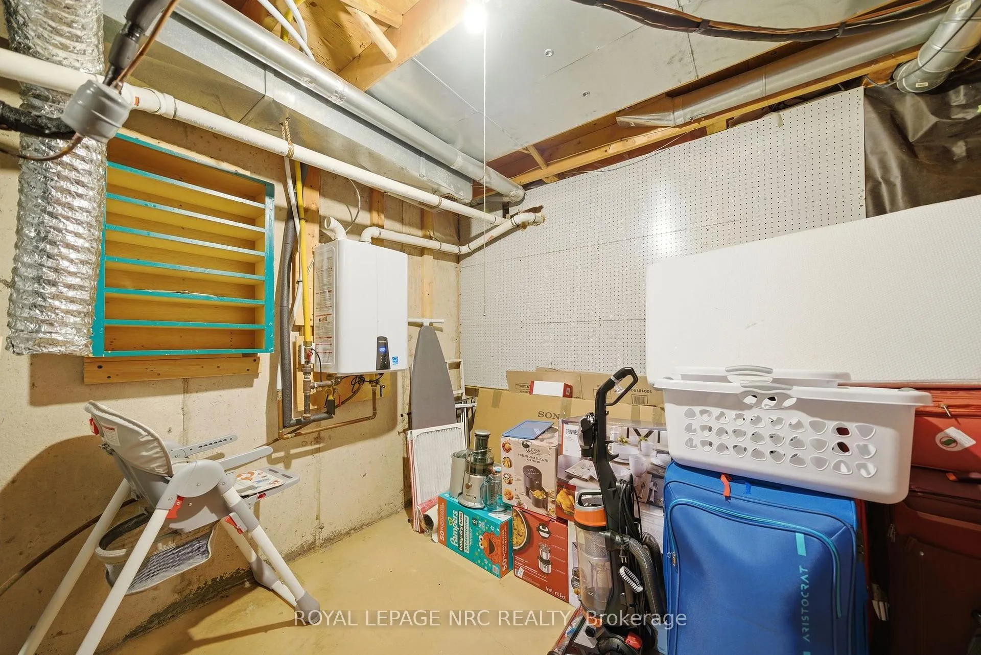 Photo 25 of 11 Tomahawk Drive, Grimsby, Grimsby East — HOMEH