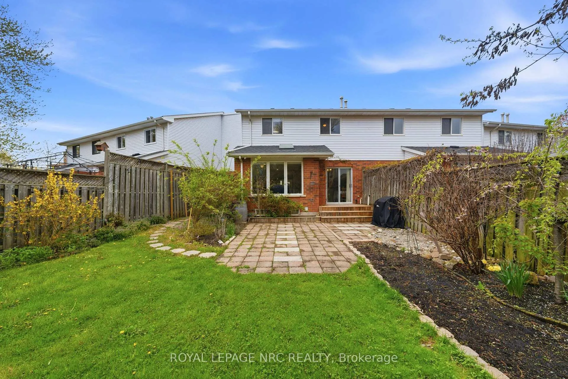 Photo 27 of 11 Tomahawk Drive, Grimsby, Grimsby East — HOMEH
