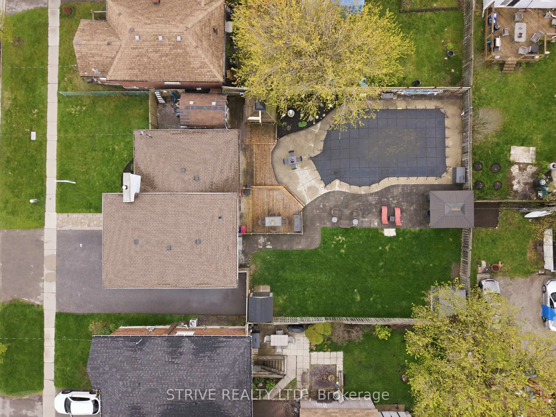 Photo 2 of 284 College Avenue, Oshawa, Vanier — HOMEH