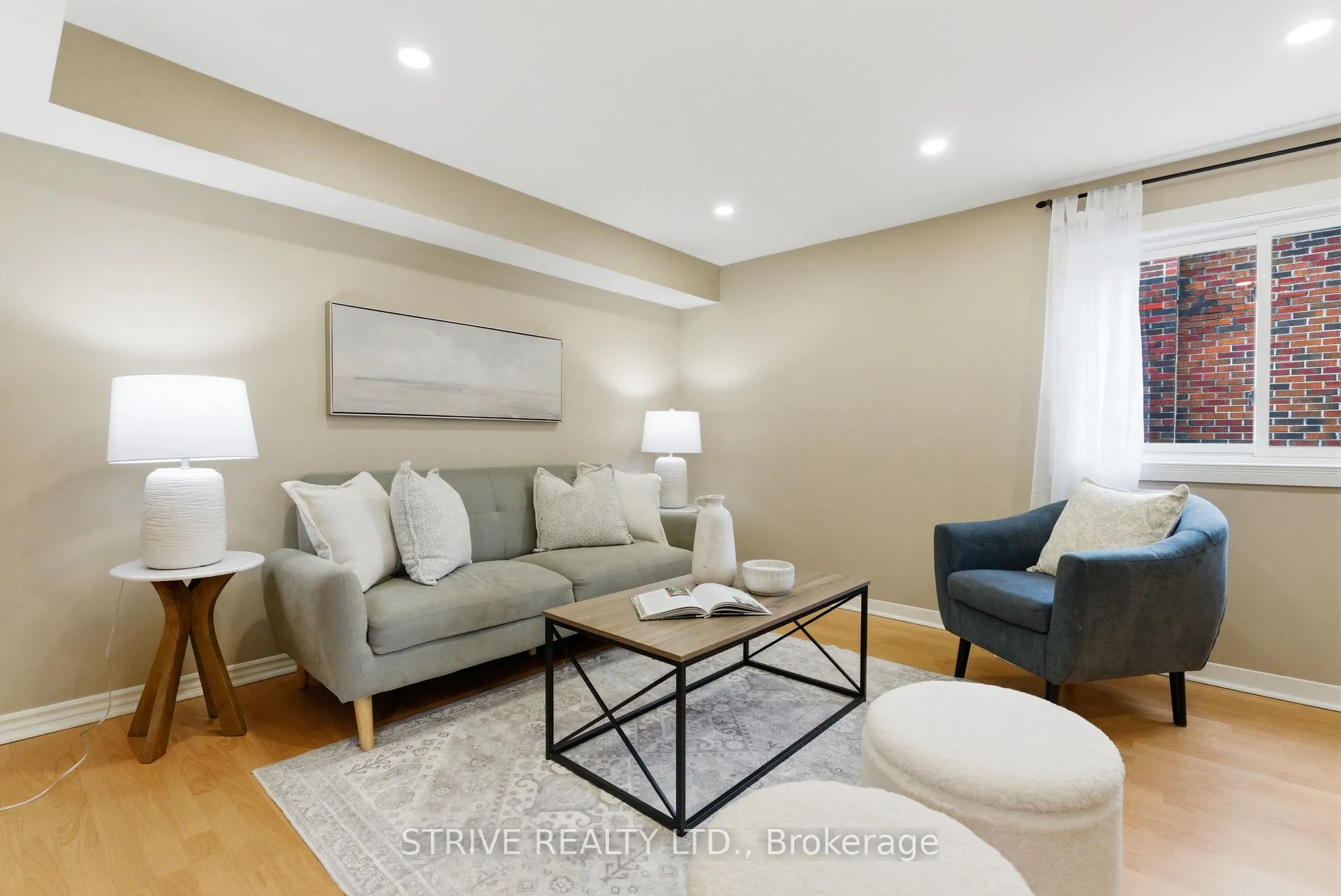 Photo 5 of 284 College Avenue, Oshawa, Vanier — HOMEH