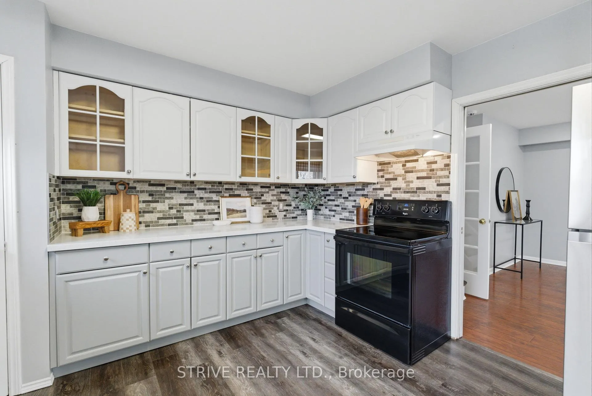 Photo 16 of 284 College Avenue, Oshawa, Vanier — HOMEH
