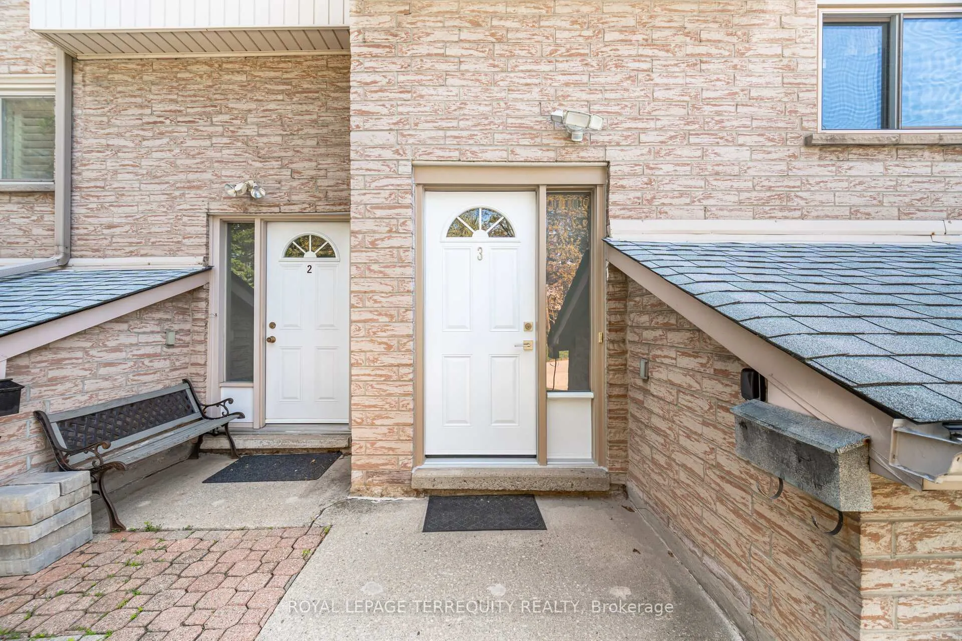 Photo 3 of Unit 3, 325 Mary Street, Hamilton, Beasley — HOMEH
