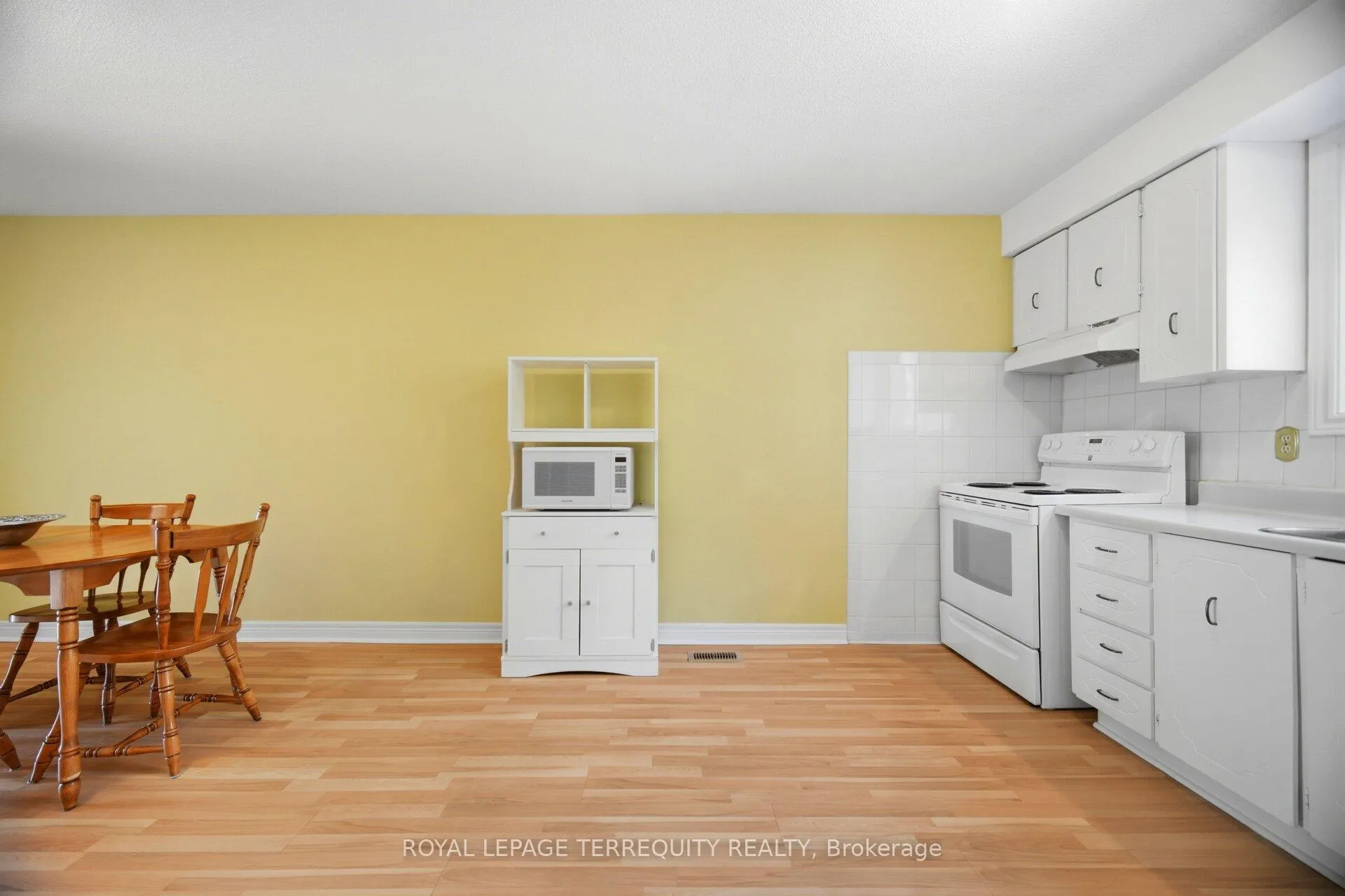 Photo 9 of Unit 3, 325 Mary Street, Hamilton, Beasley — HOMEH