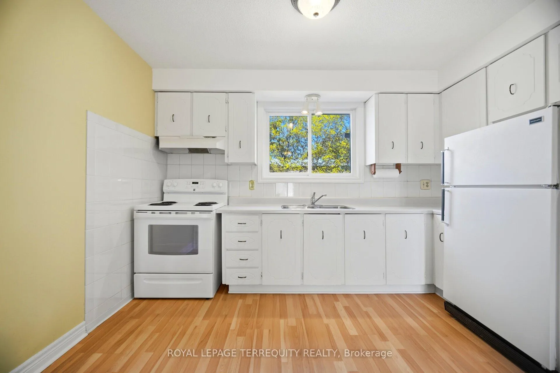 Photo 11 of Unit 3, 325 Mary Street, Hamilton, Beasley — HOMEH