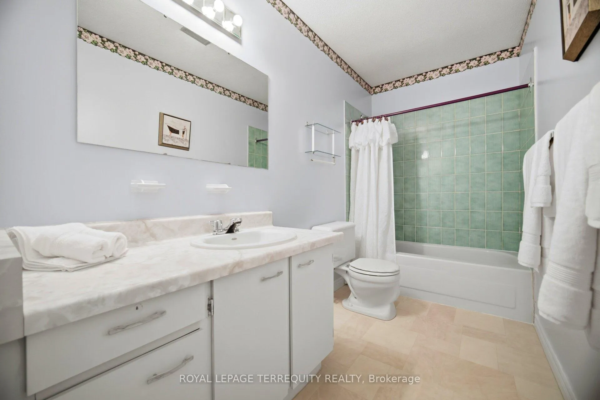 Photo 32 of Unit 3, 325 Mary Street, Hamilton, Beasley — HOMEH