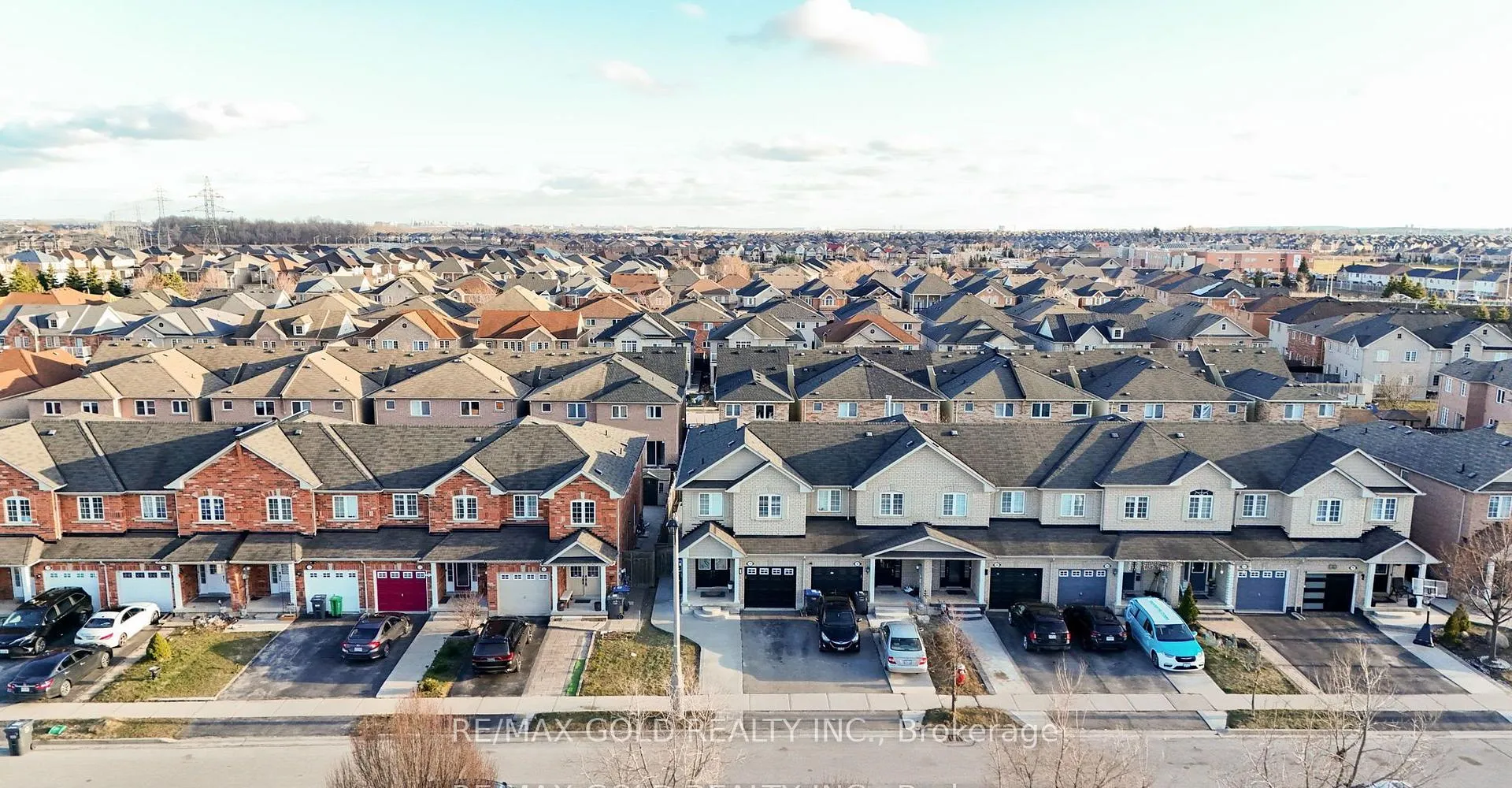 Photo 2 of 109 Crystal Glen Crescent, Brampton, Credit Valley — HOMEH